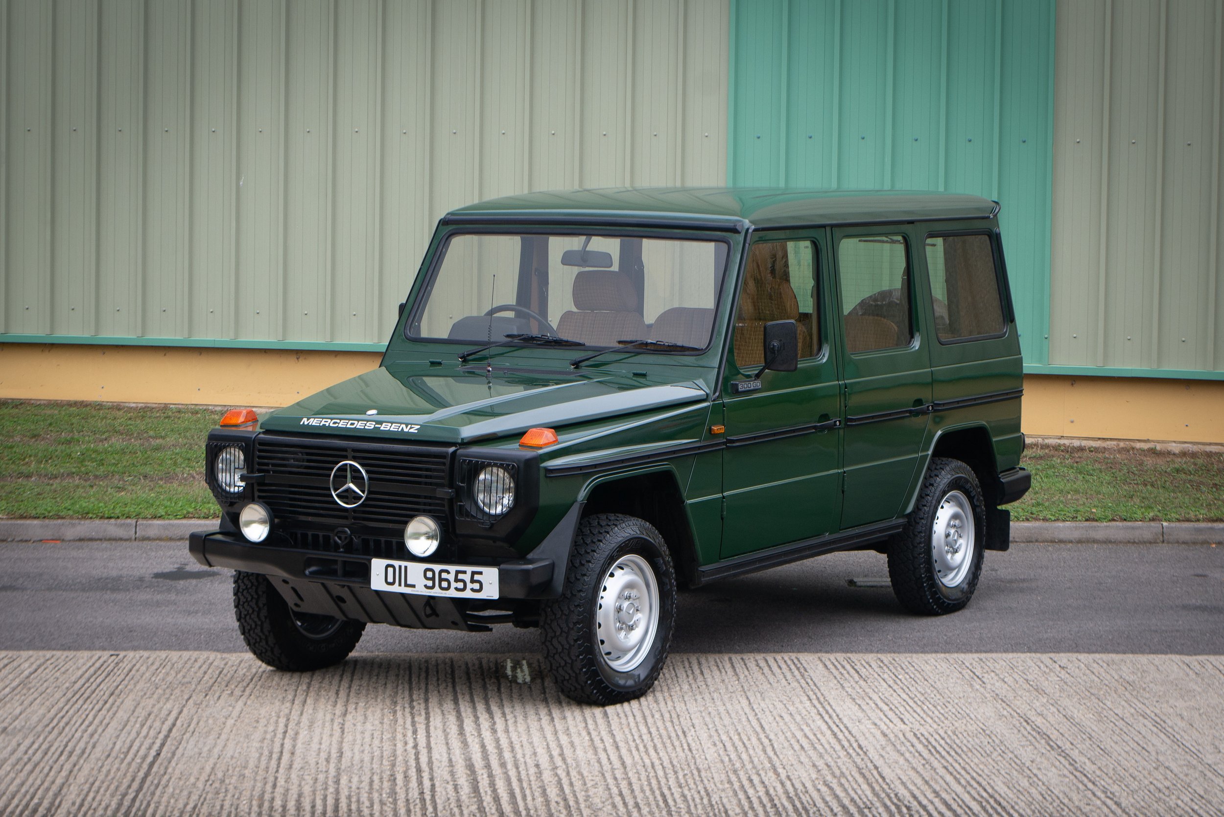 Mercedes 300GD-34.jpg