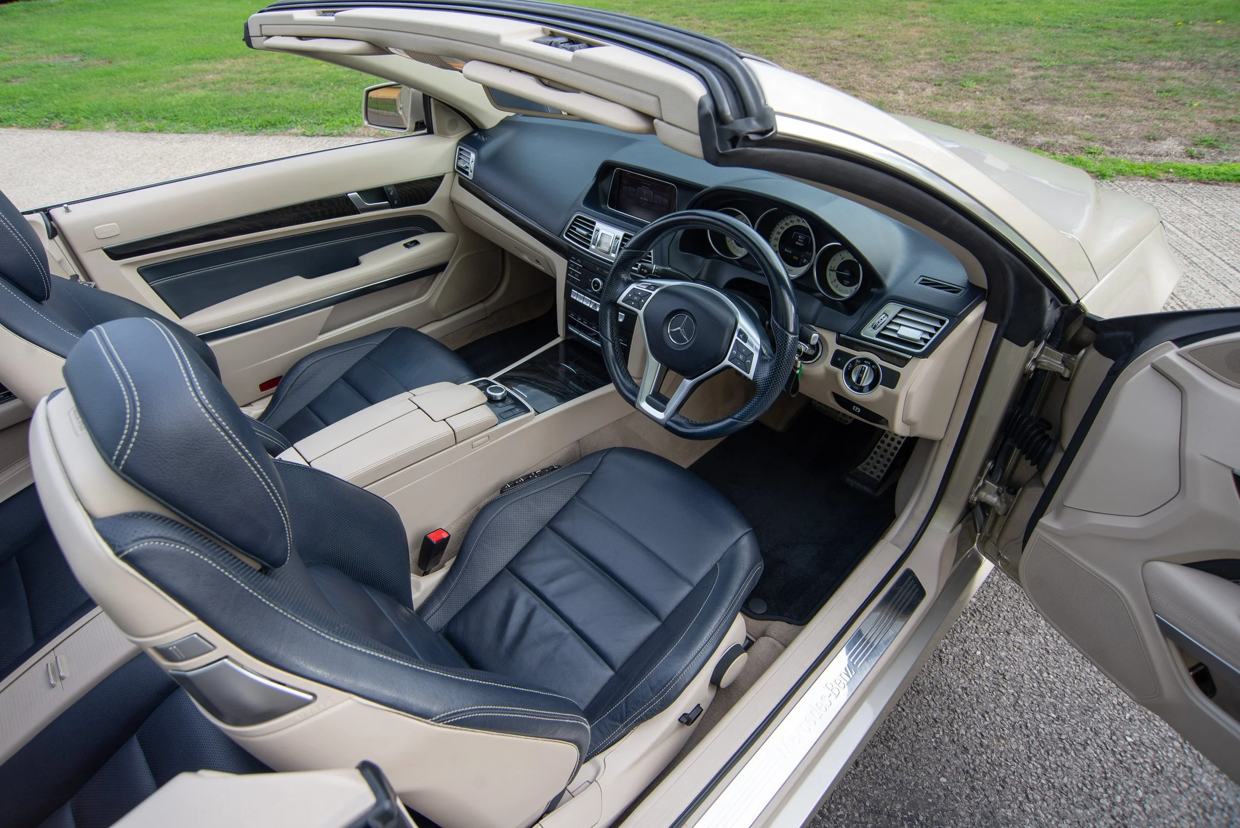 Mercedes E220D Cabriolet.jpg