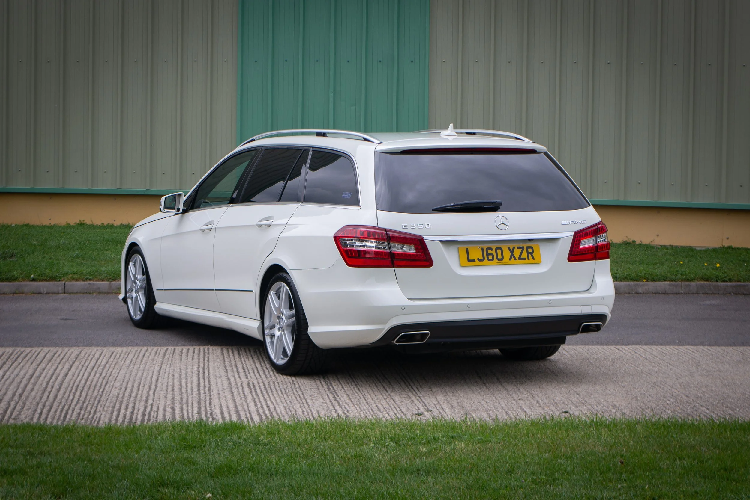 Mercedes E350 Estate-27.jpg
