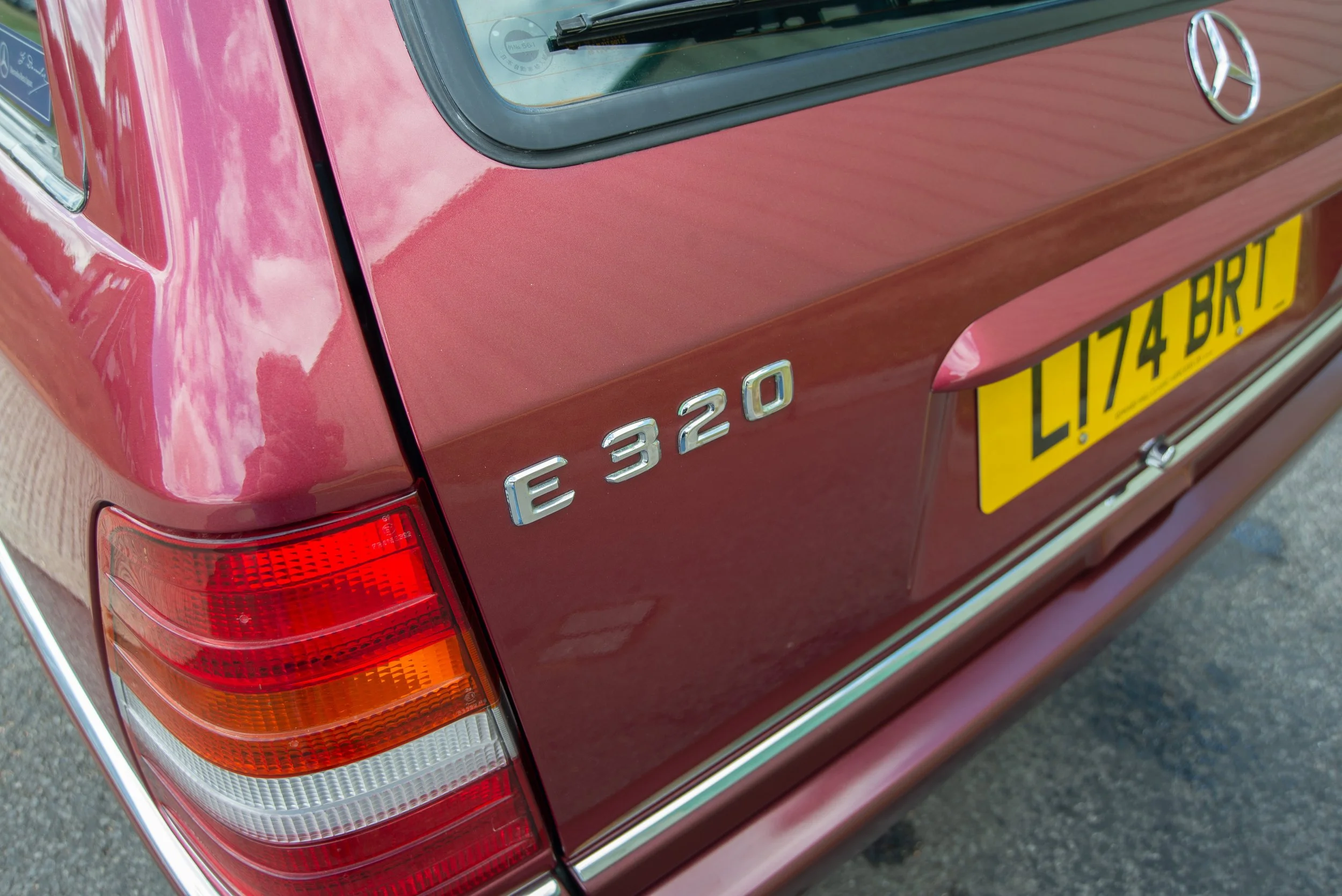 Mercedes E320 Estate-28.jpg