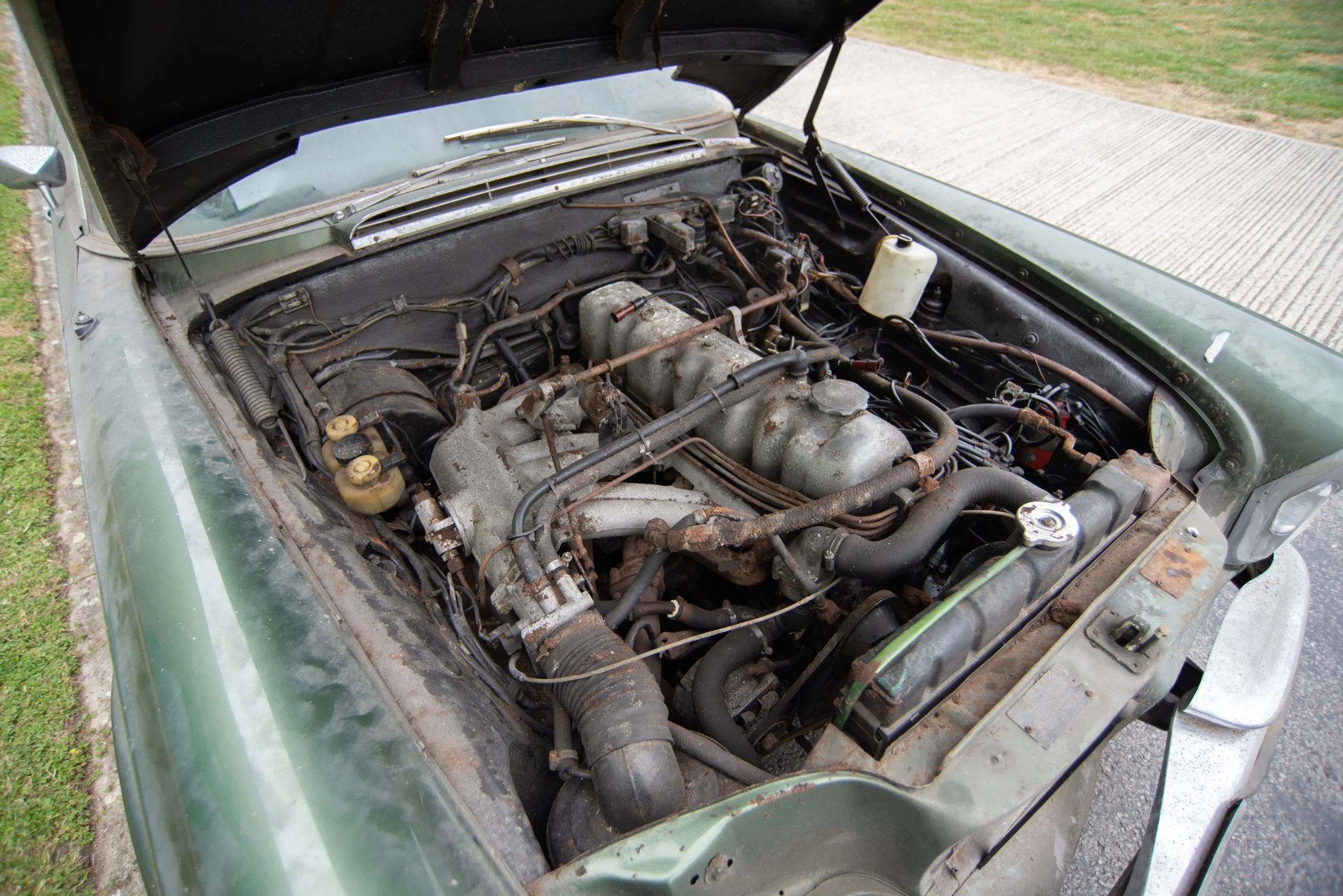 Mercedes 280SE Coupe-4.jpg