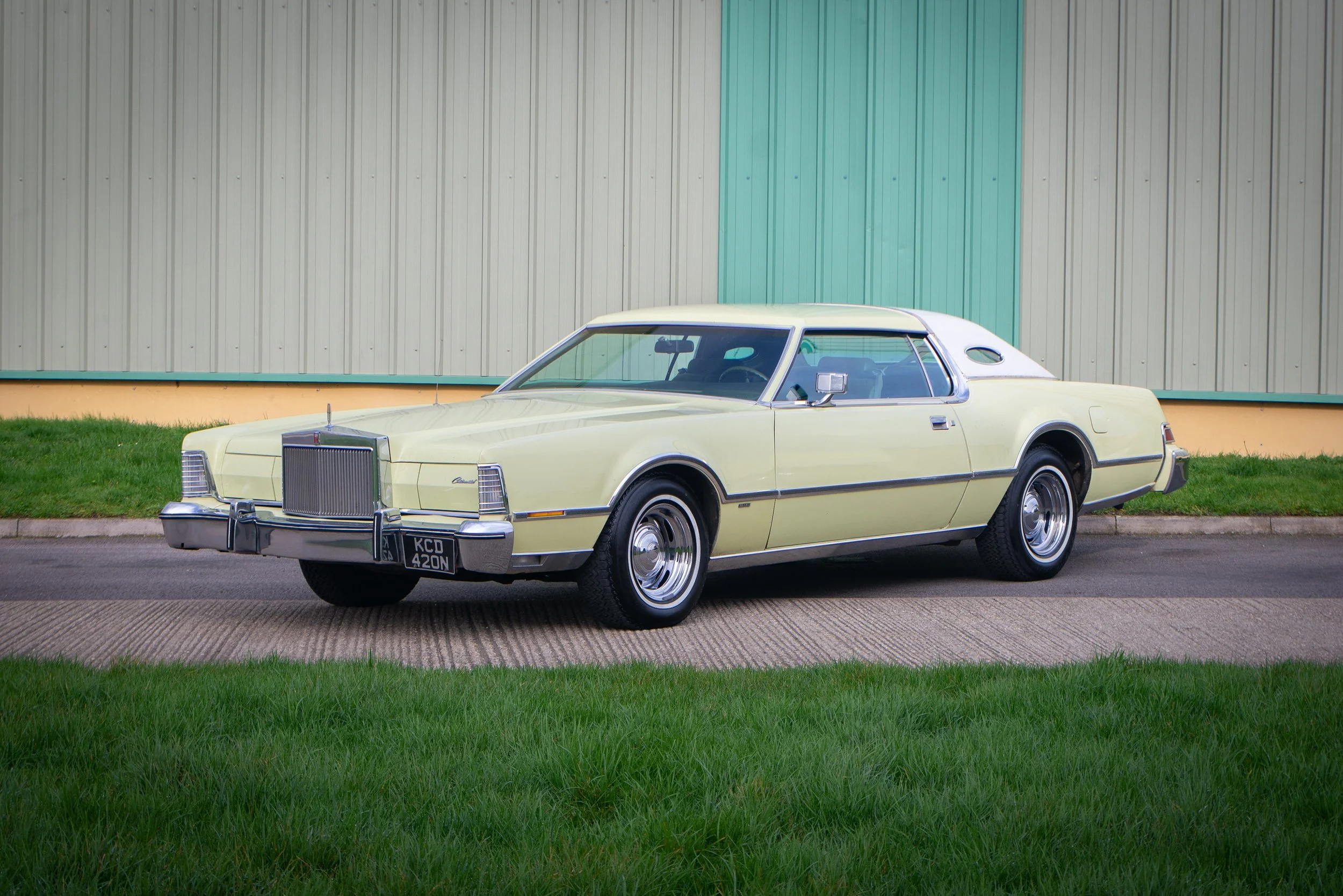 Lincoln Continental-2.jpg