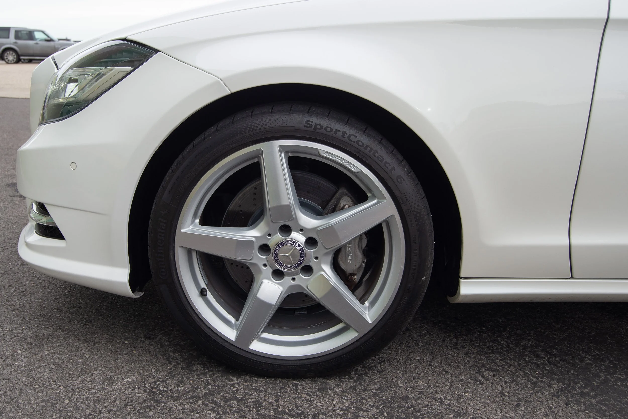 Mercedes CLS350 Shooting Brake 2-9.jpg