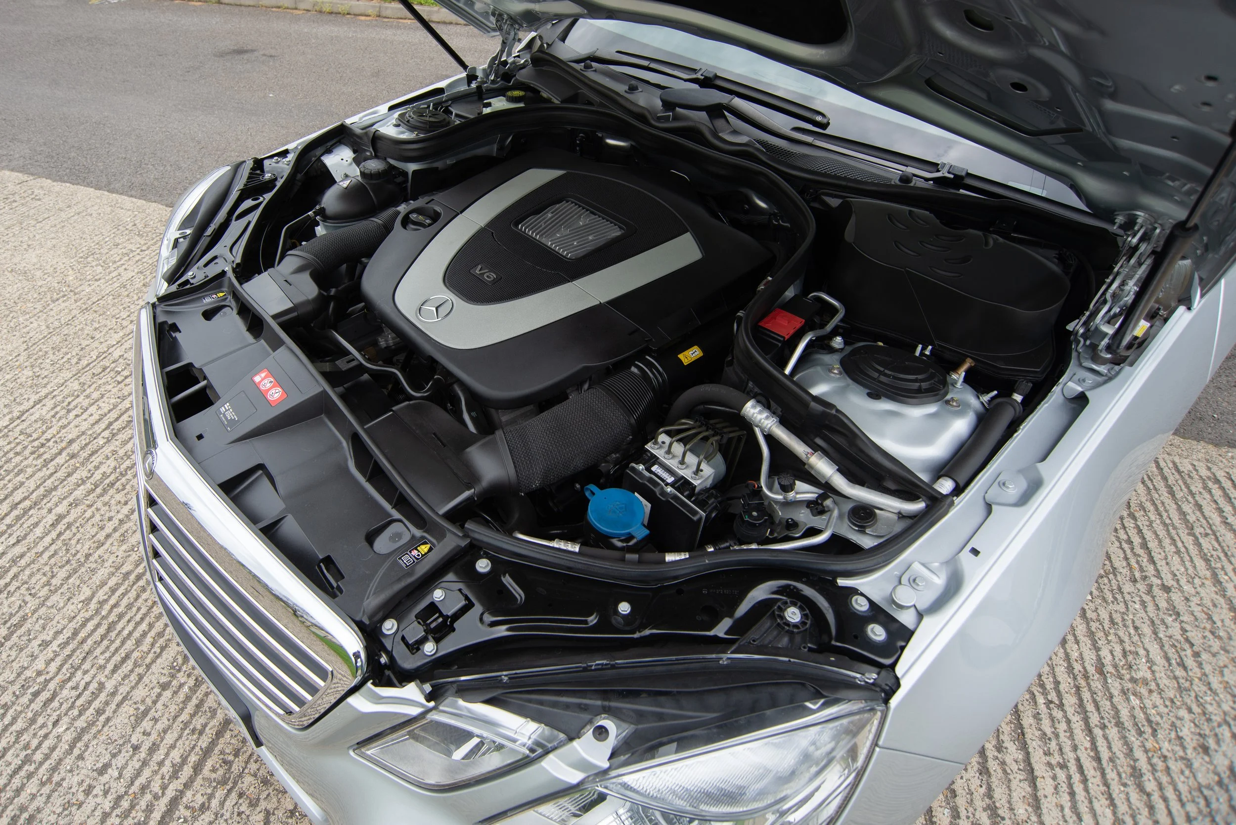 Mercedes E350 Estate 2-7.jpg
