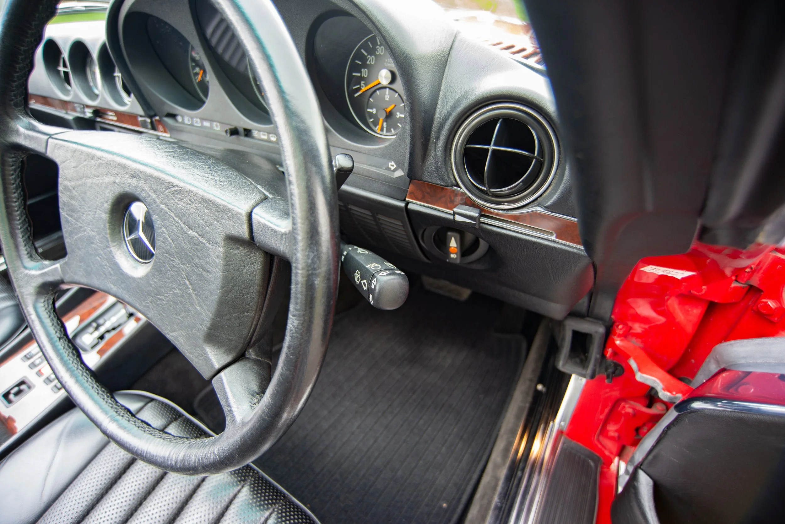 Mercedes 500SL-6.jpg