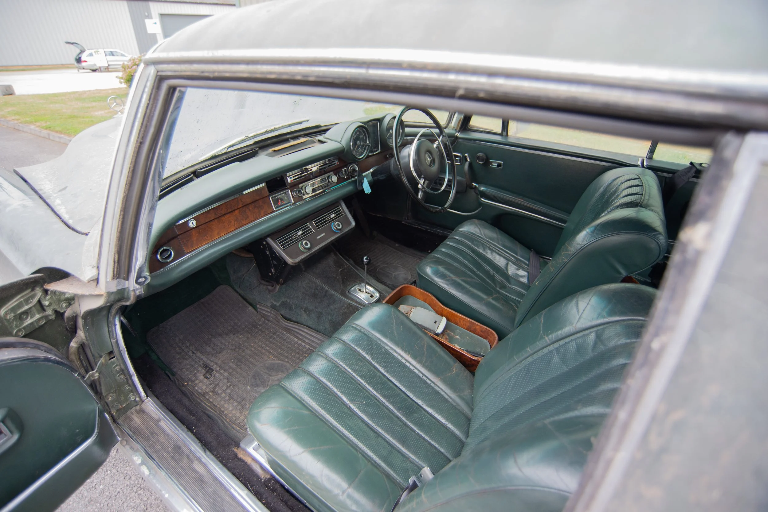 Mercedes 280SE Coupe-8.jpg