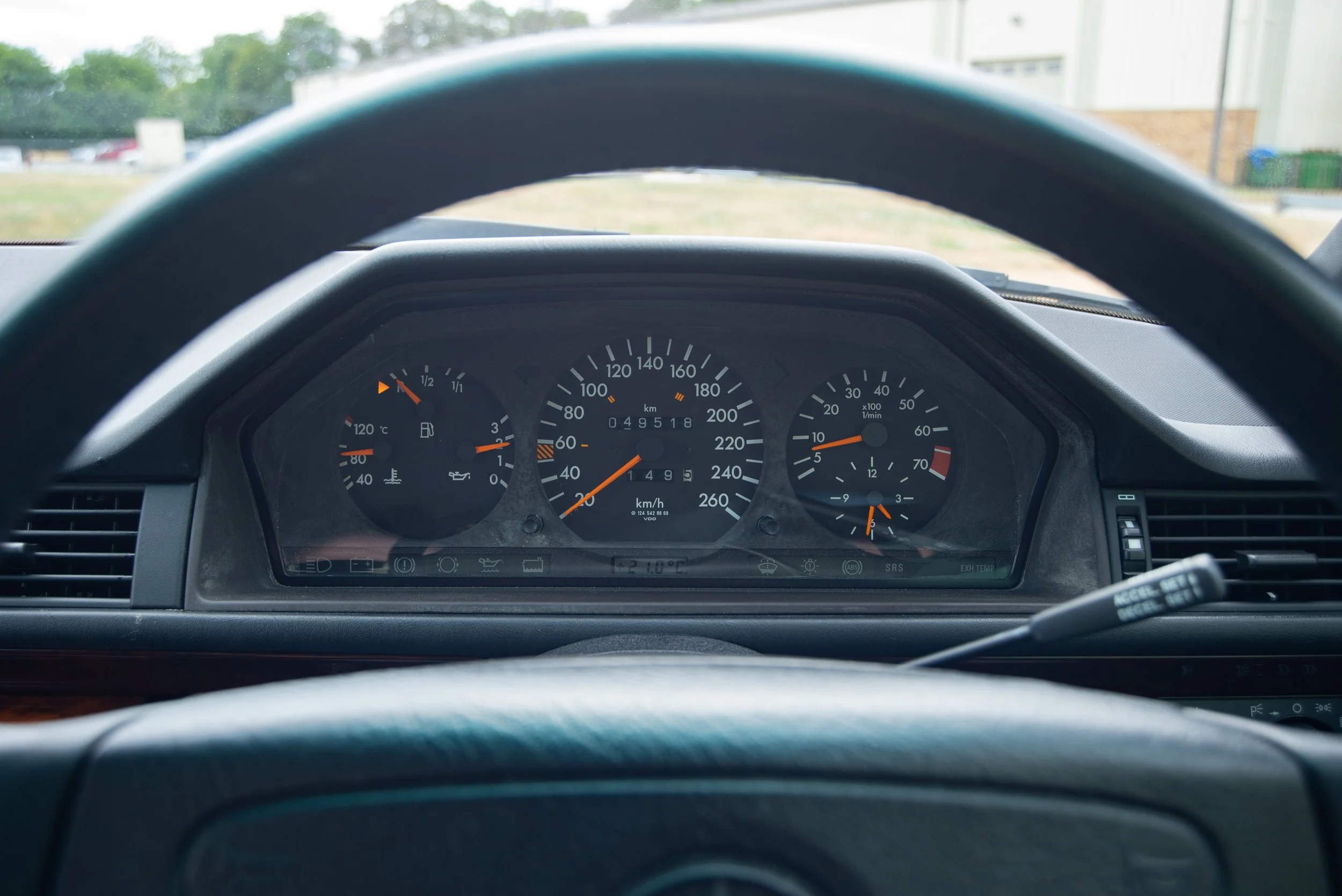 Mercedes E320 Estate-9.jpg