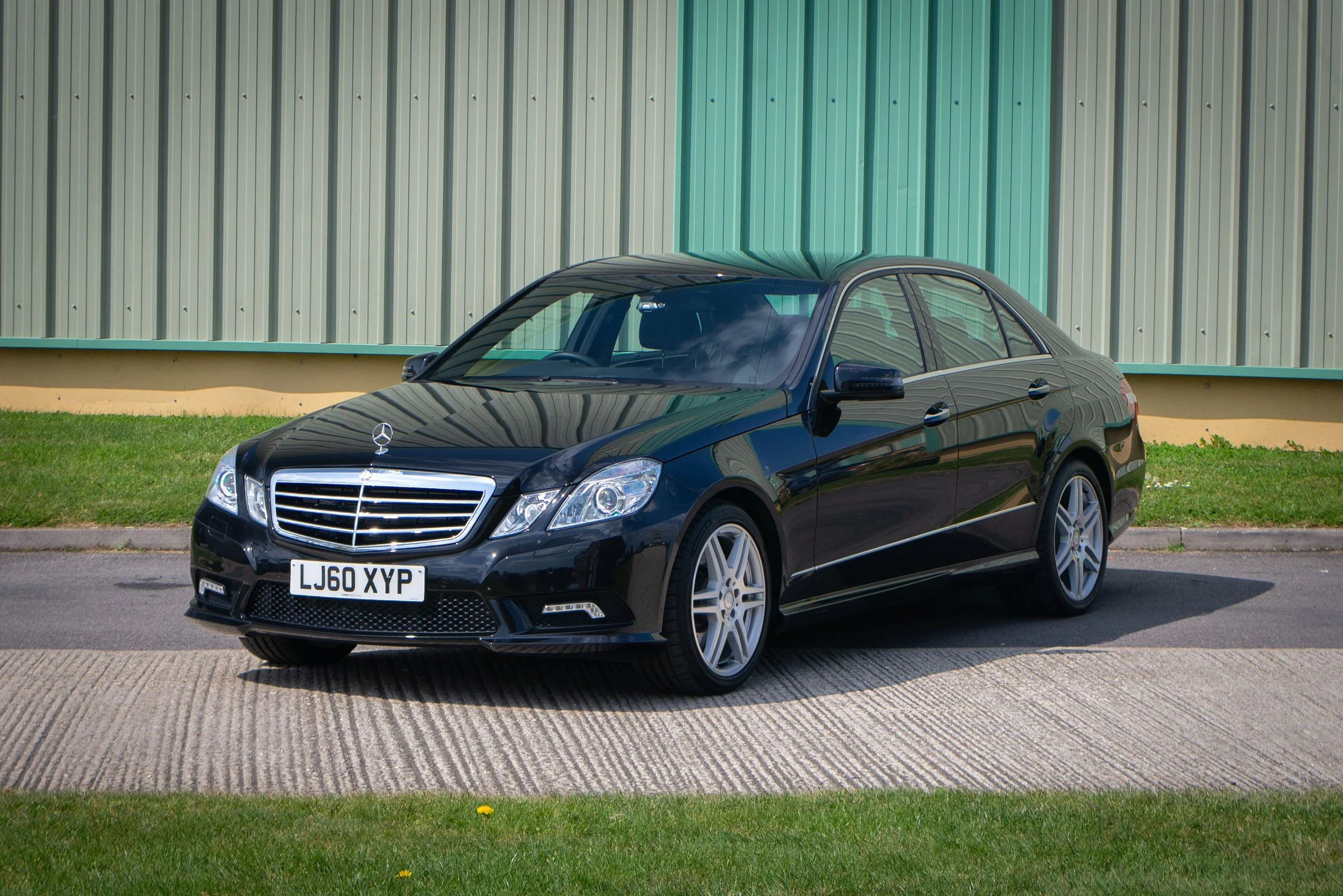 Mercedes E550-2.jpg