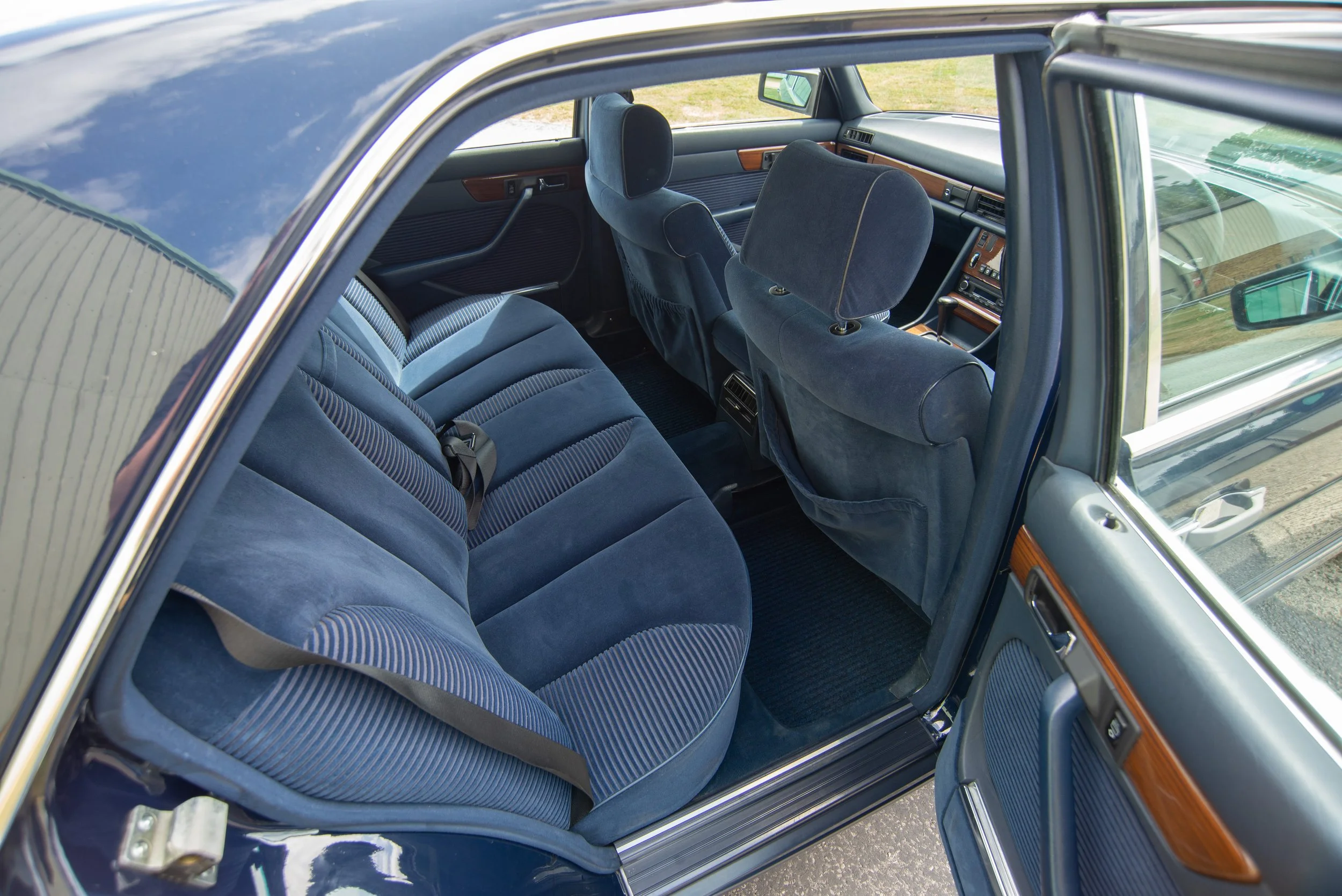 Mercedes 300SE-6.jpg