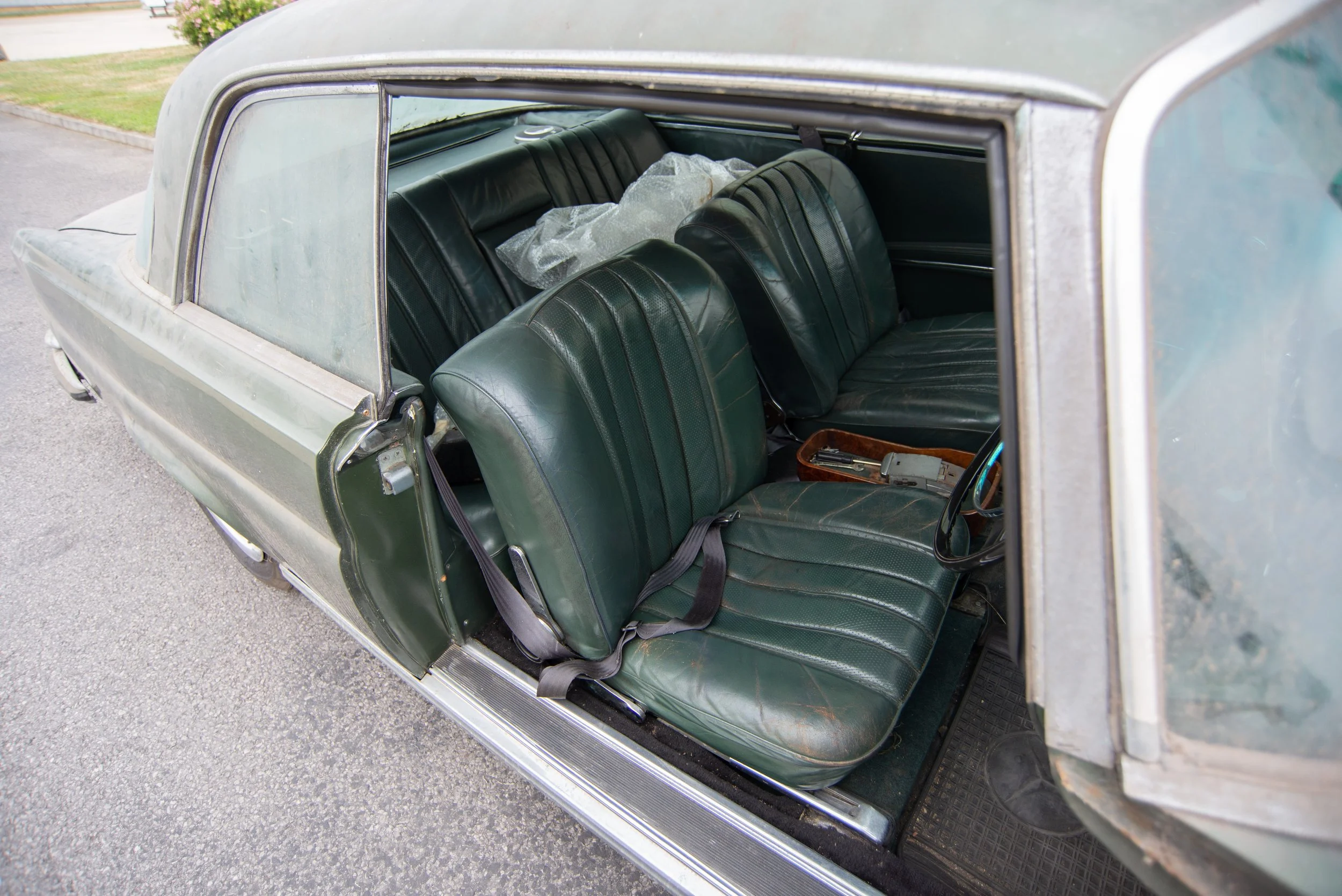 Mercedes 280SE Coupe-25.jpg