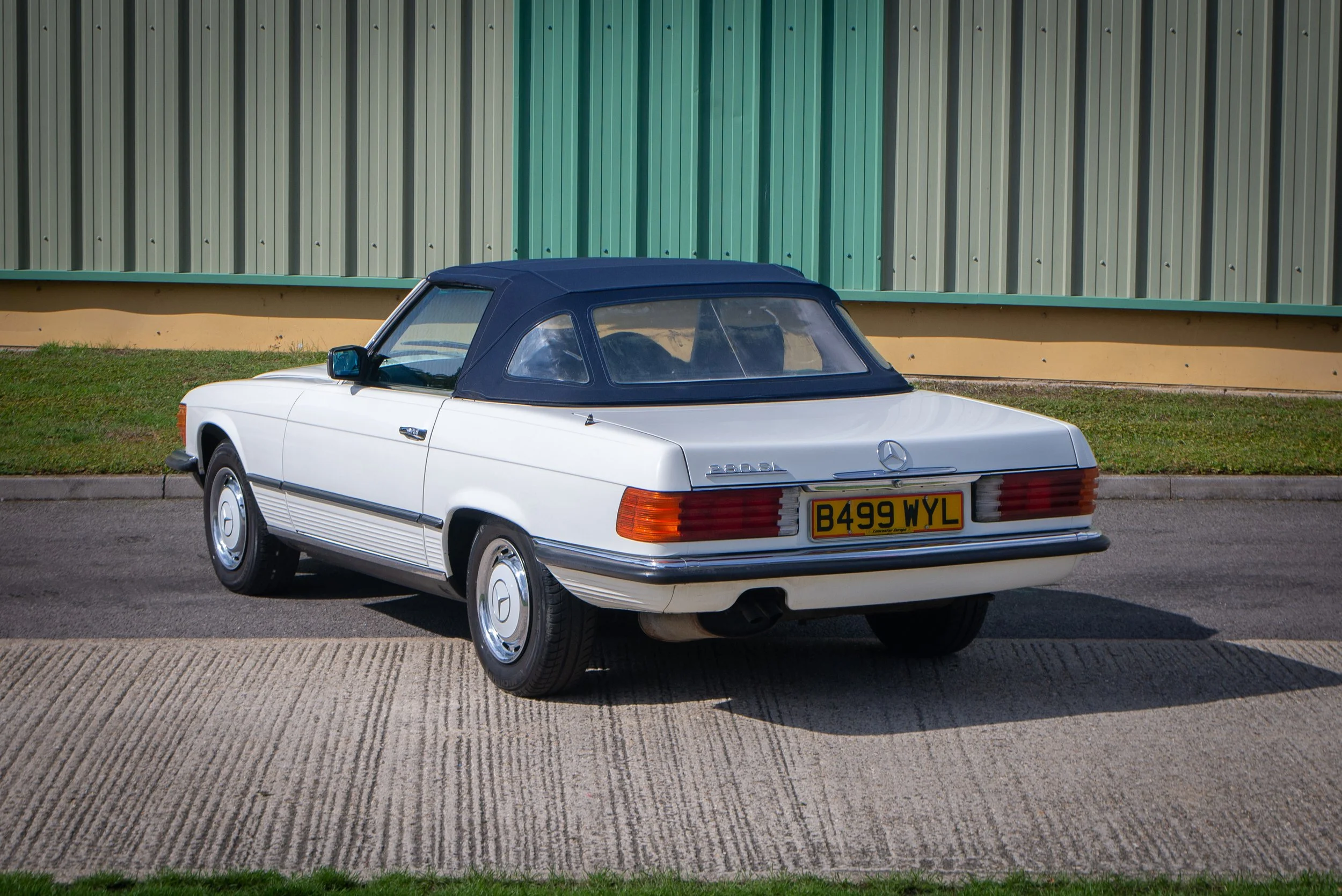 Mercedes 280SL.jpg