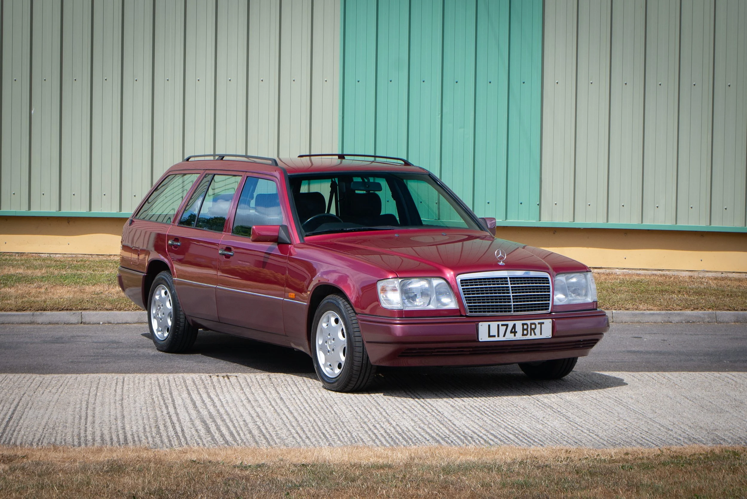 Mercedes E320 Estate-4.jpg