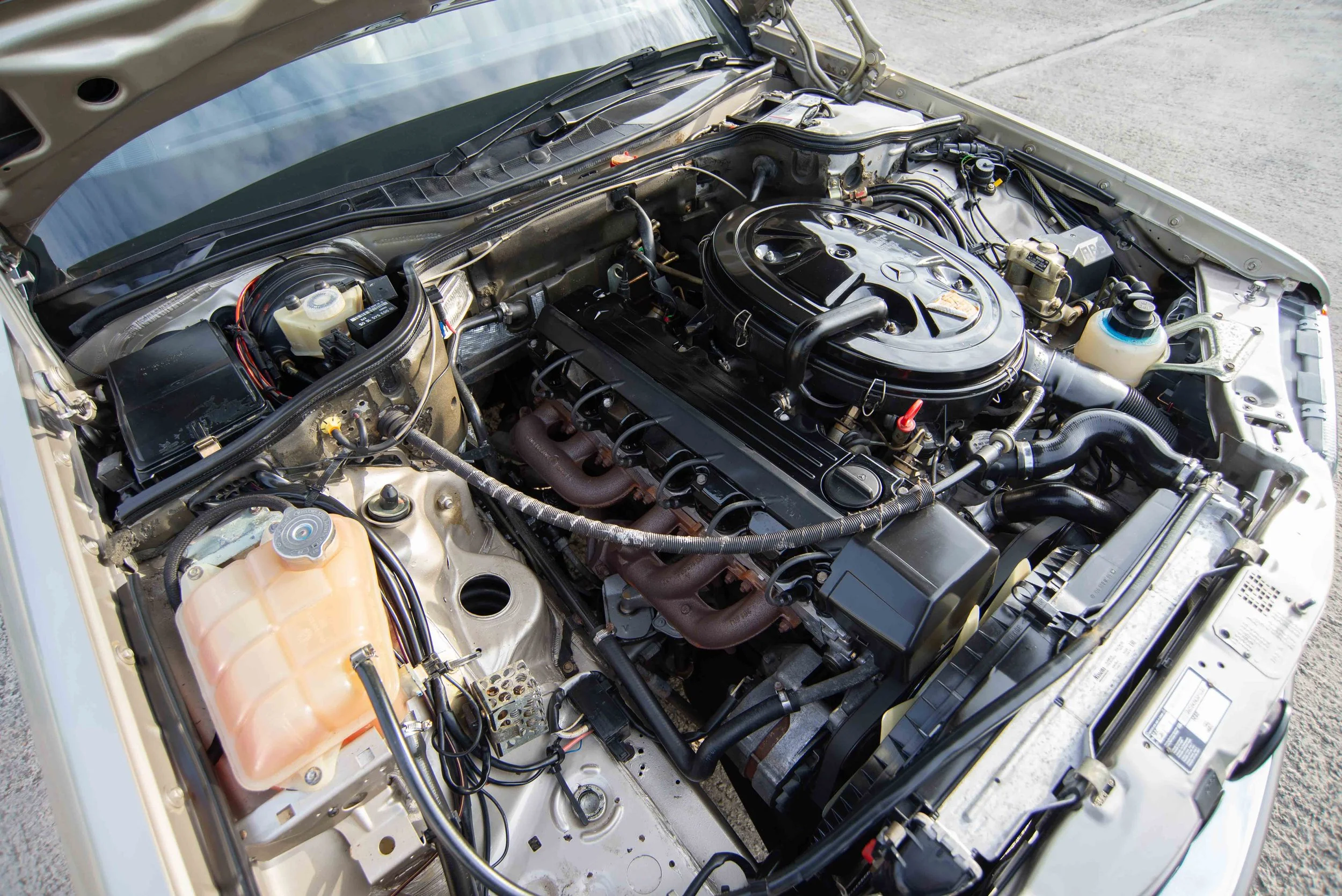 Mercedes 300SE-9.jpg