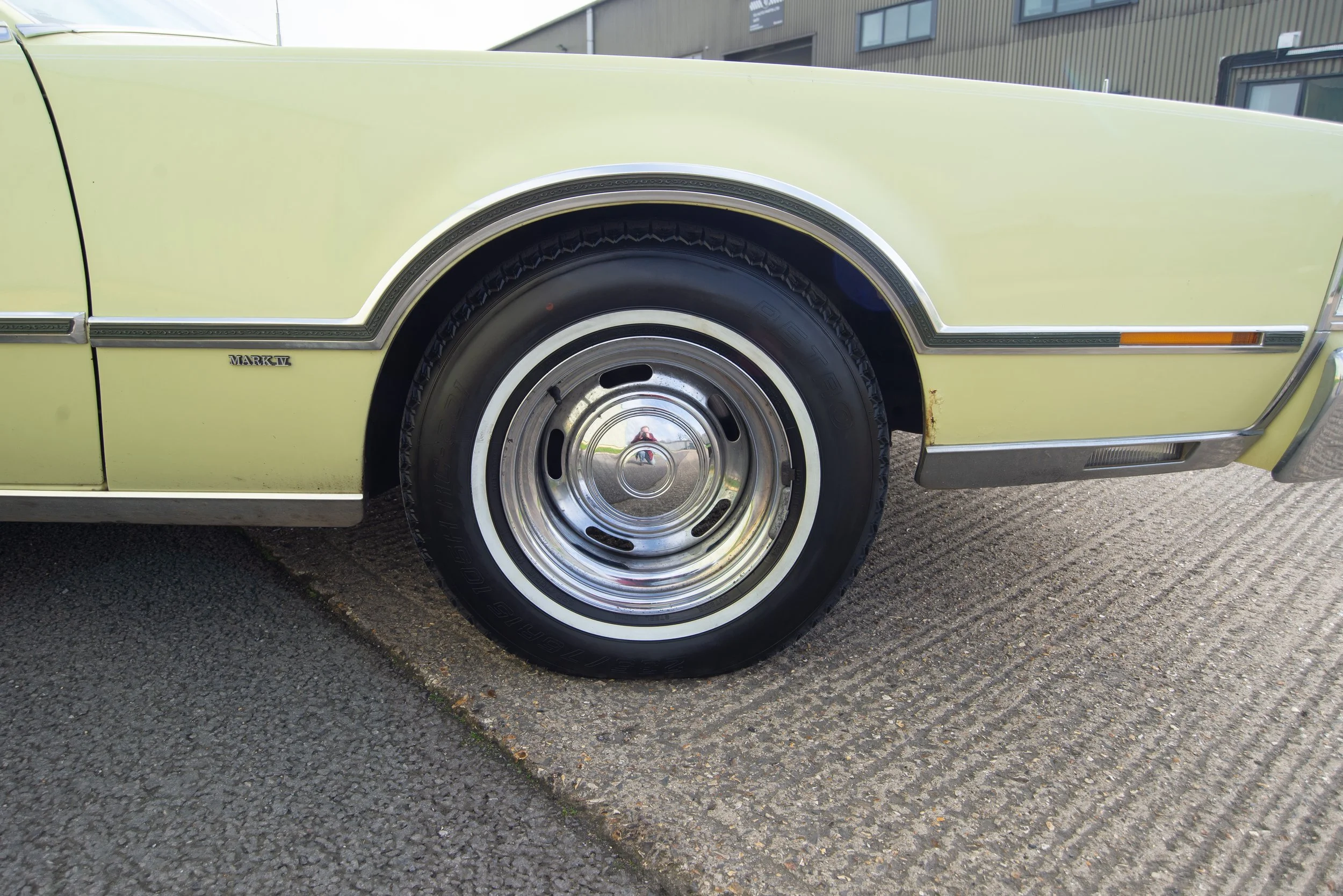 Lincoln Continental-13.jpg