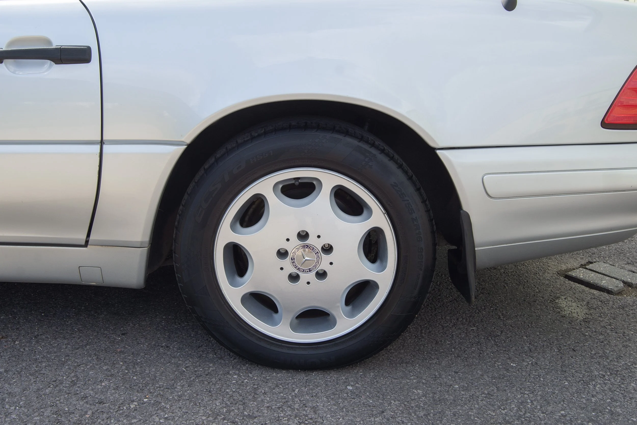 Mercedes SL280-17.jpg