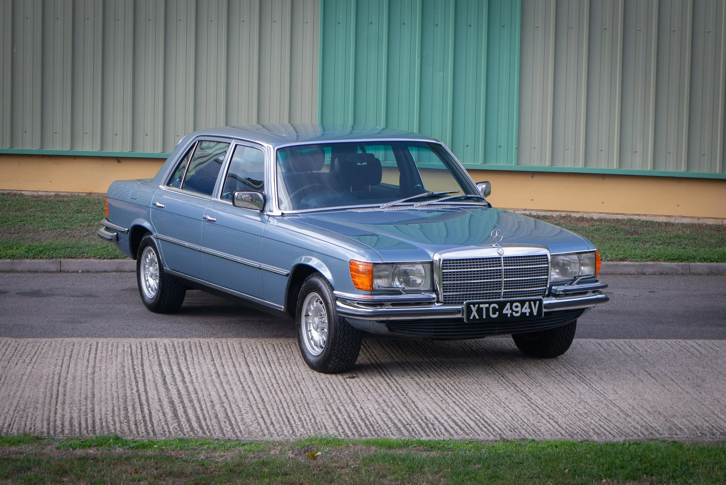 Mercedes 450SEL-25.jpg
