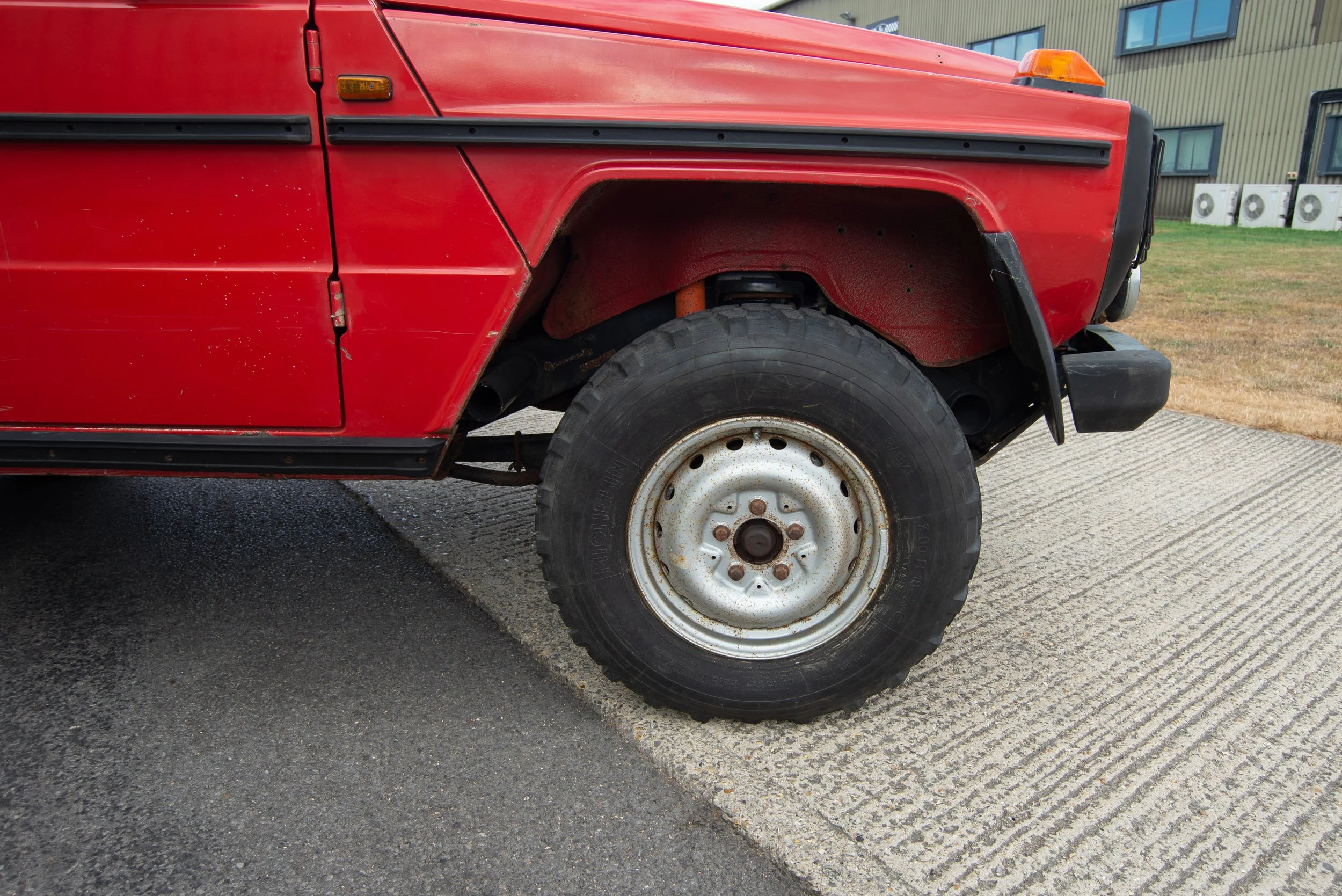 Mercedes 240GD Cabrio-28.jpg