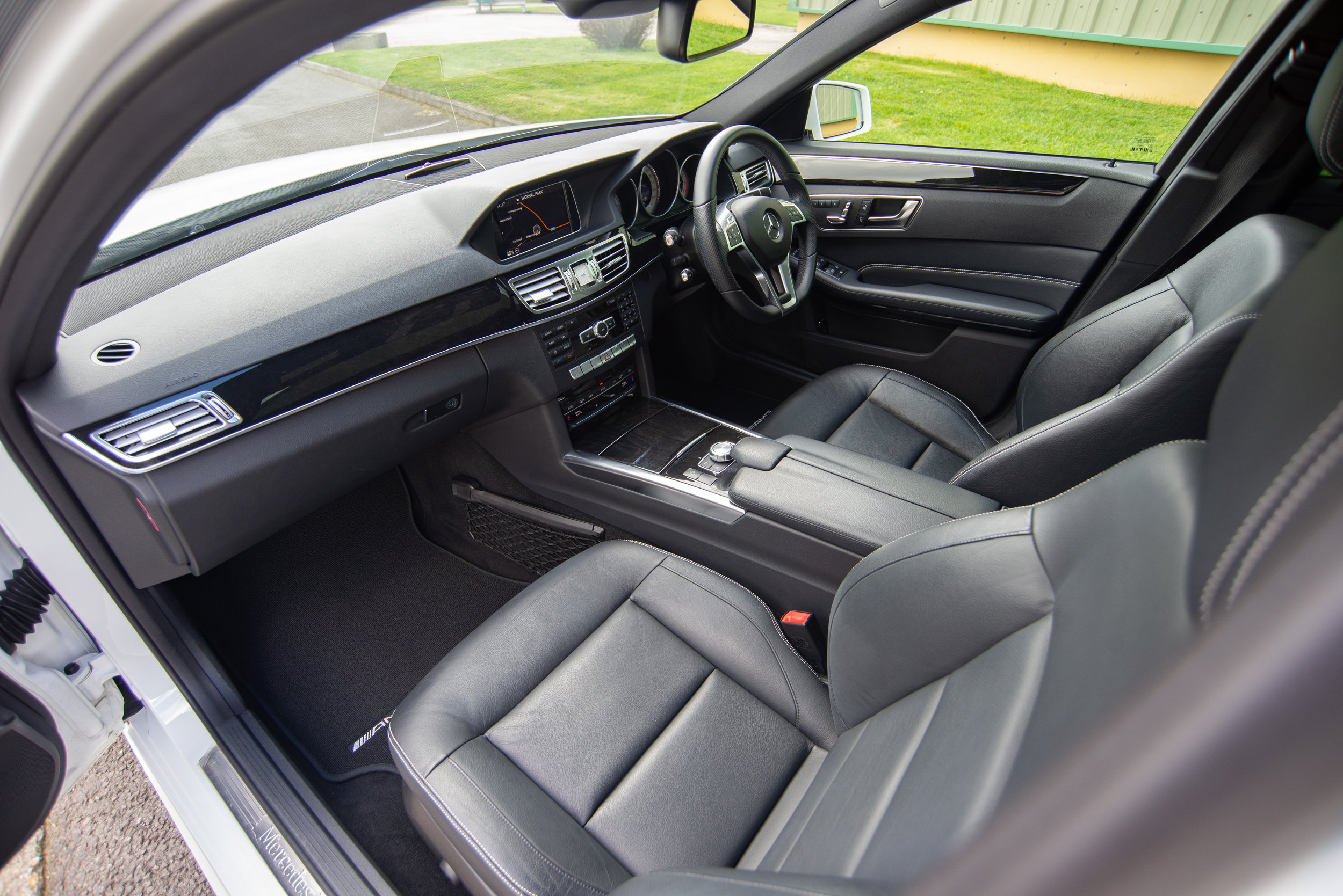 Mercedes E350 Estate-15.jpg