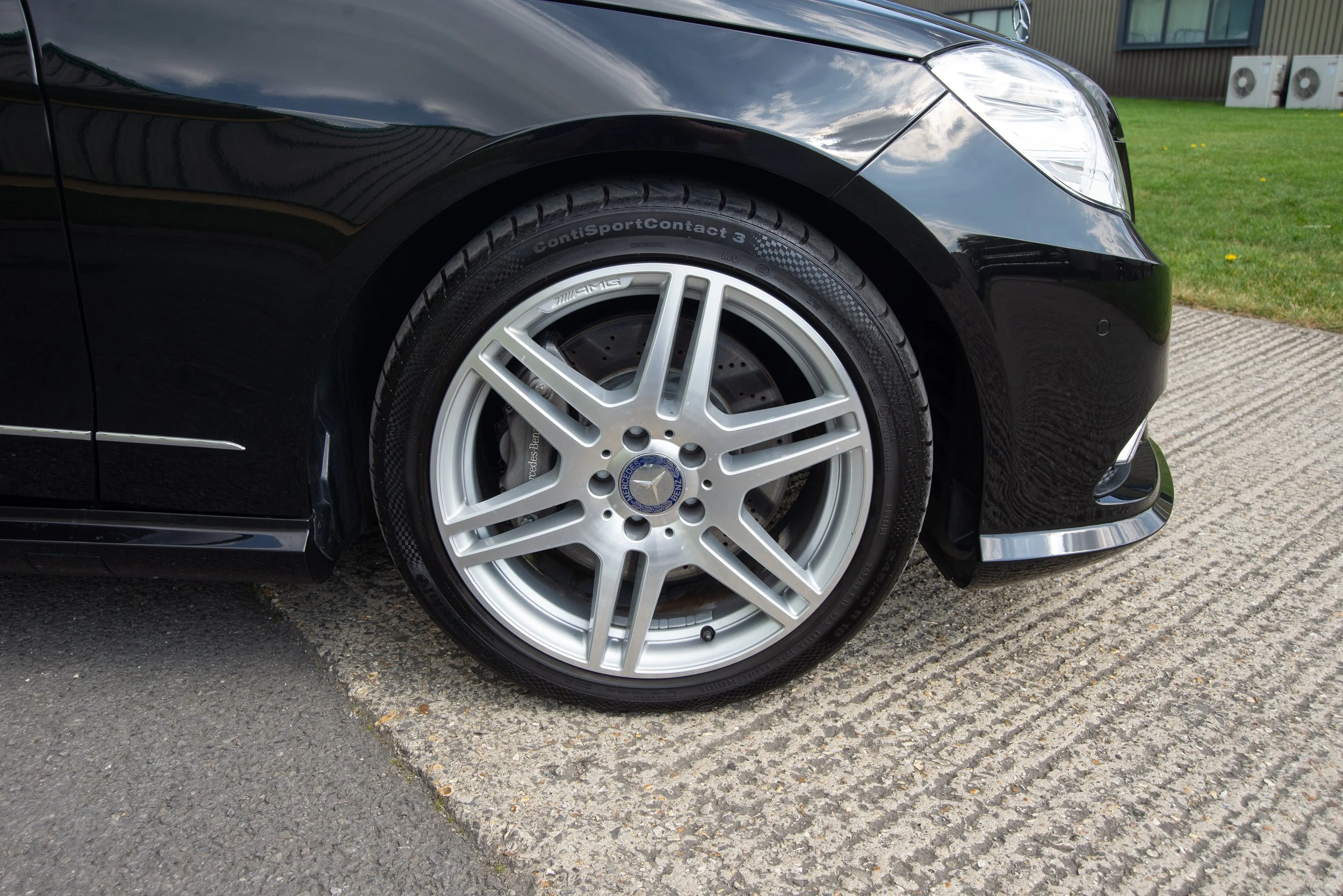 Mercedes E550-23.jpg