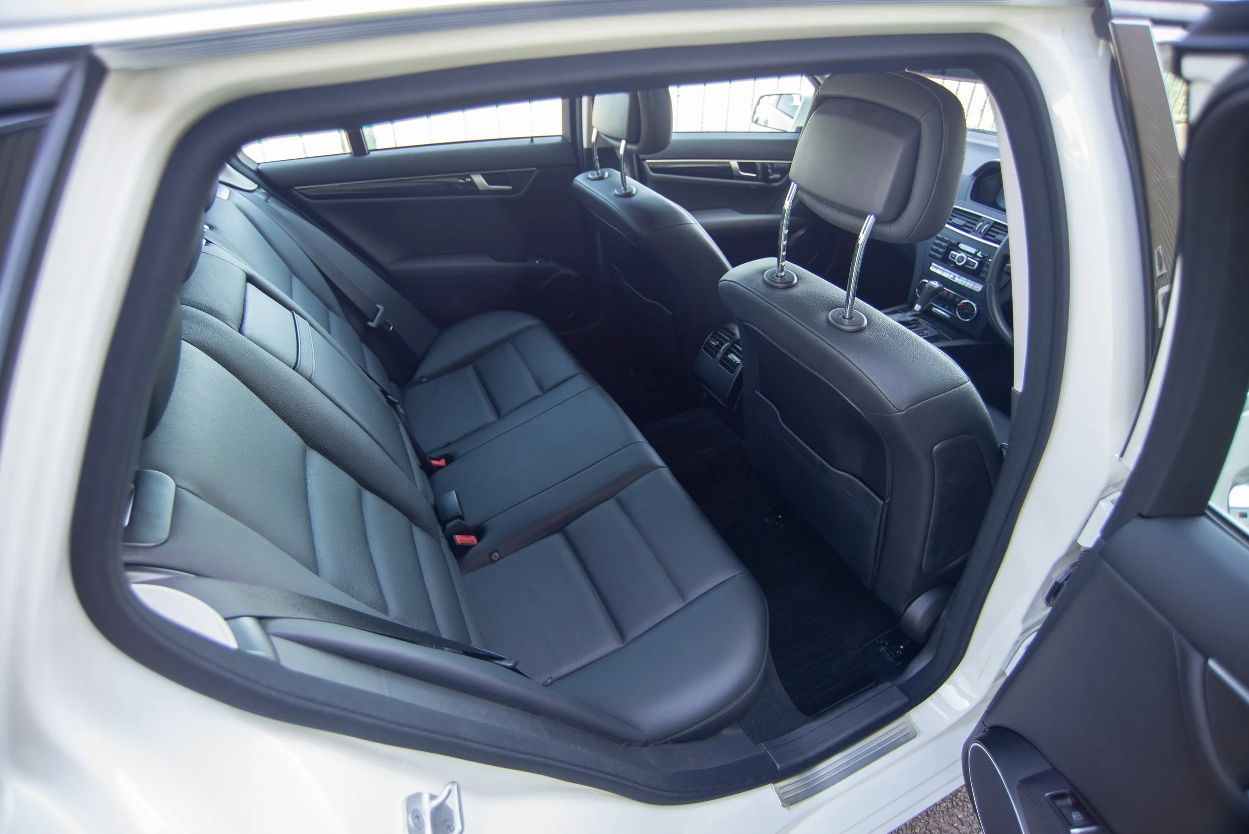Mercedes C350 Estate-16.jpg
