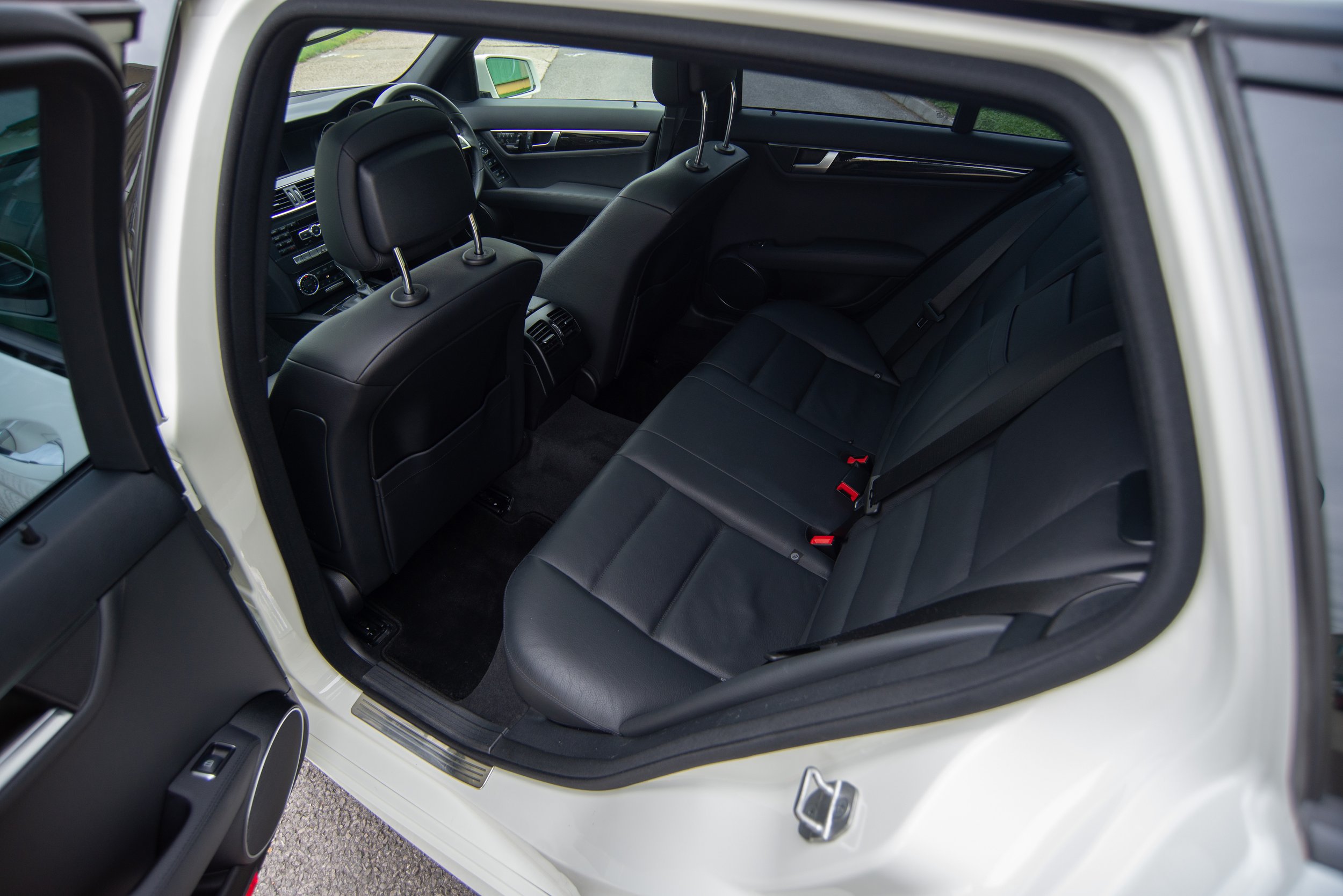 Mercedes C350 Estate-8.jpg