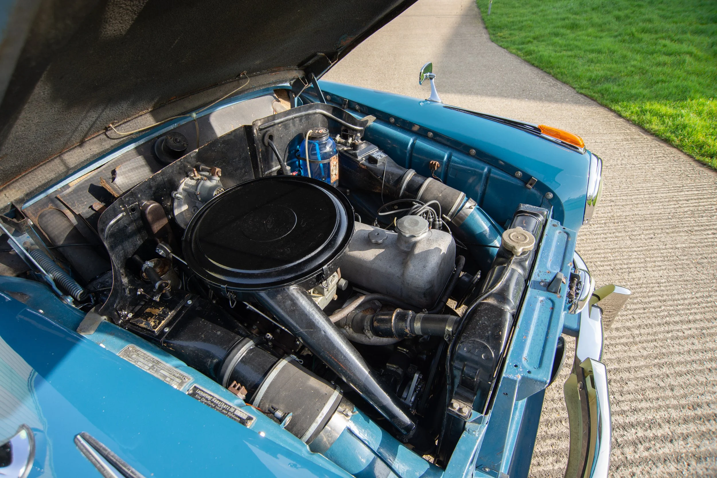 Mercedes 220-1-12.jpg