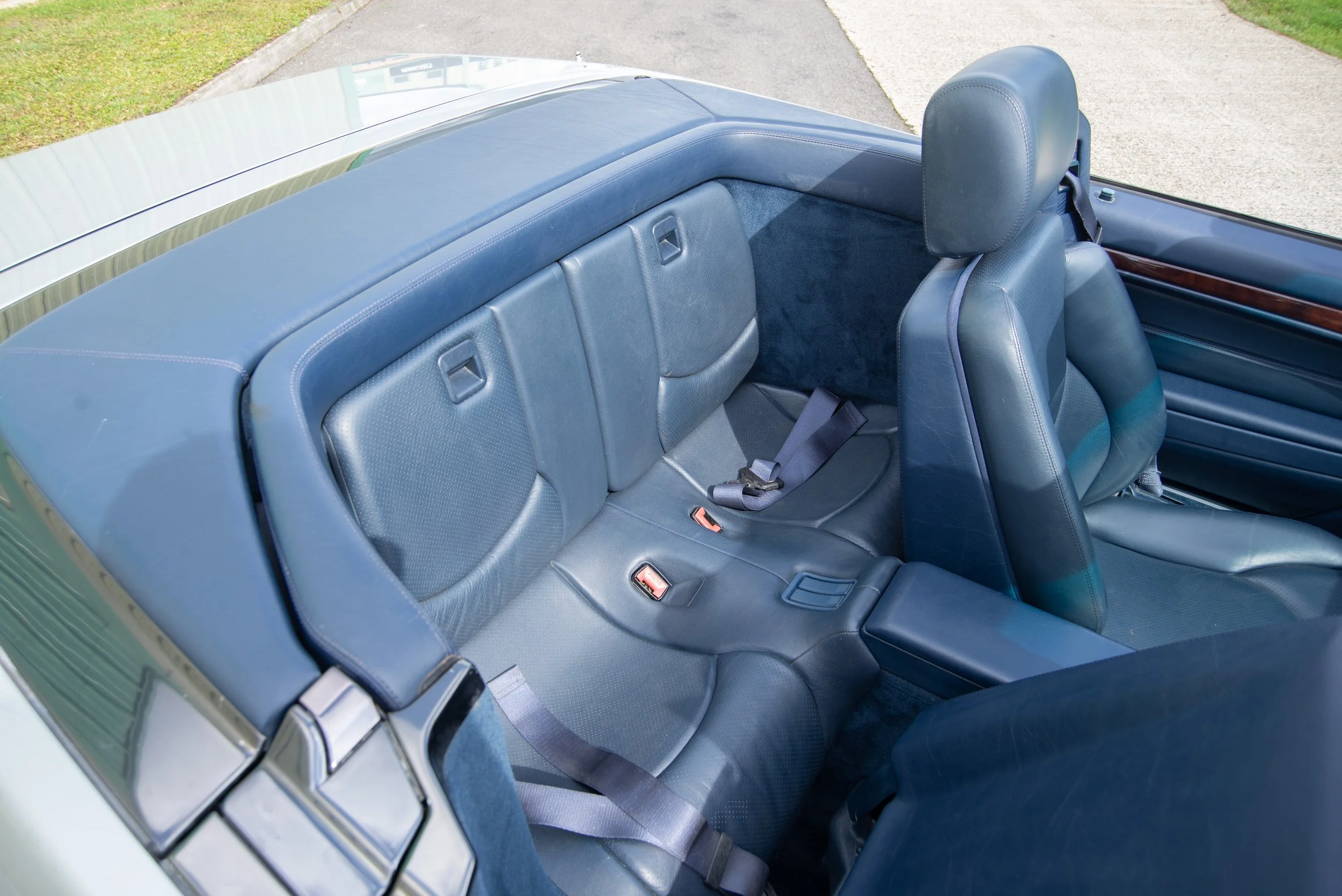 Mercedes SL280-7.jpg