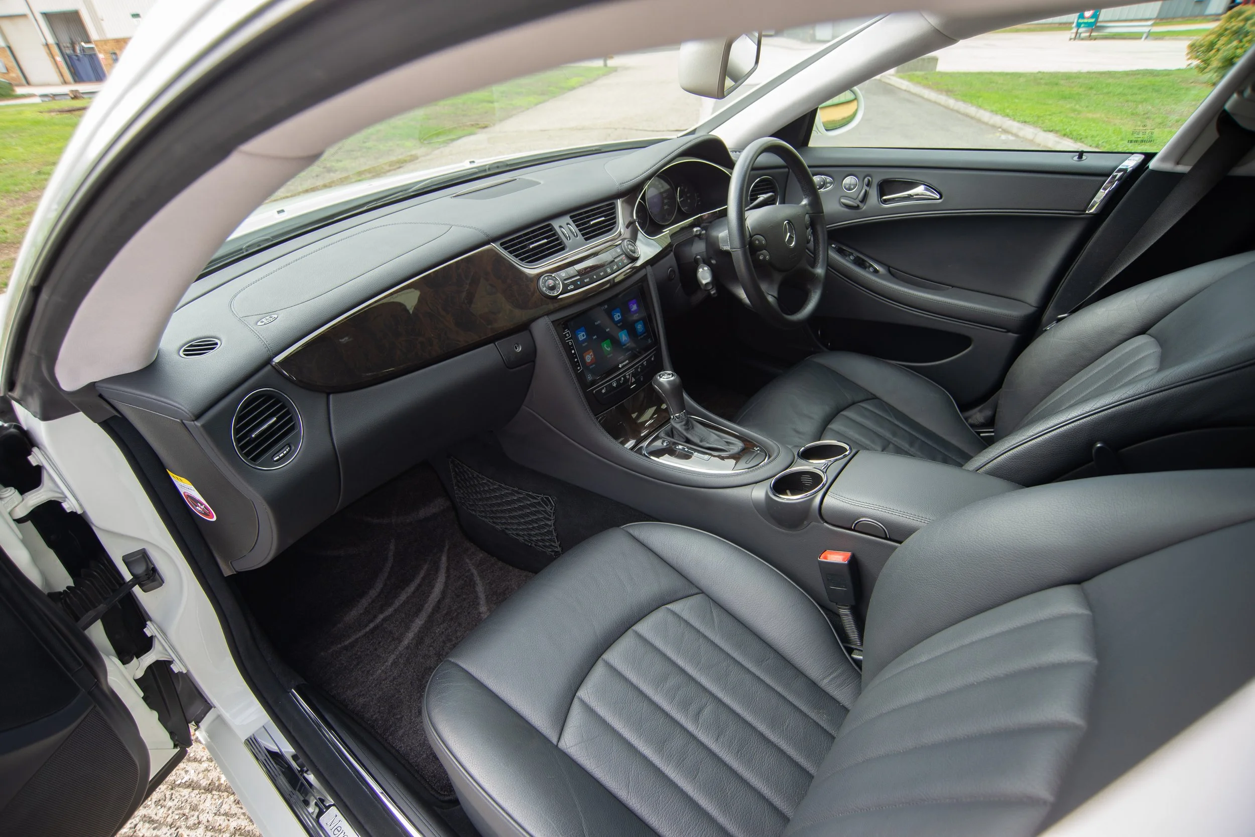 Mercedes CLS350-6.jpg