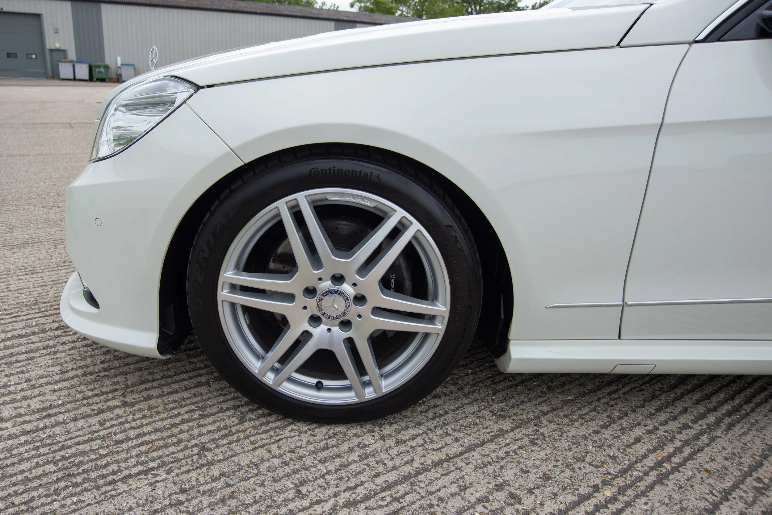 Mercedes E350 Estate-13.jpg