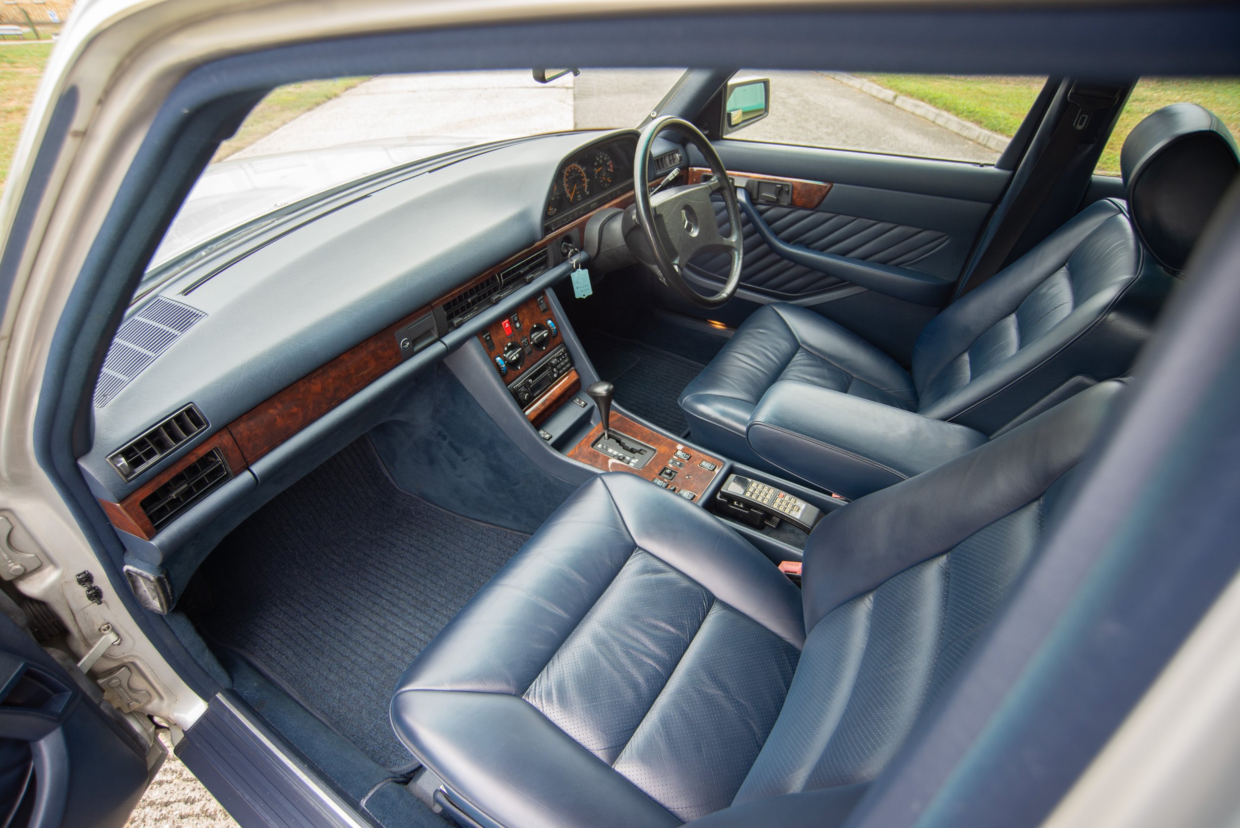 Mercedes 500SE-9.jpg