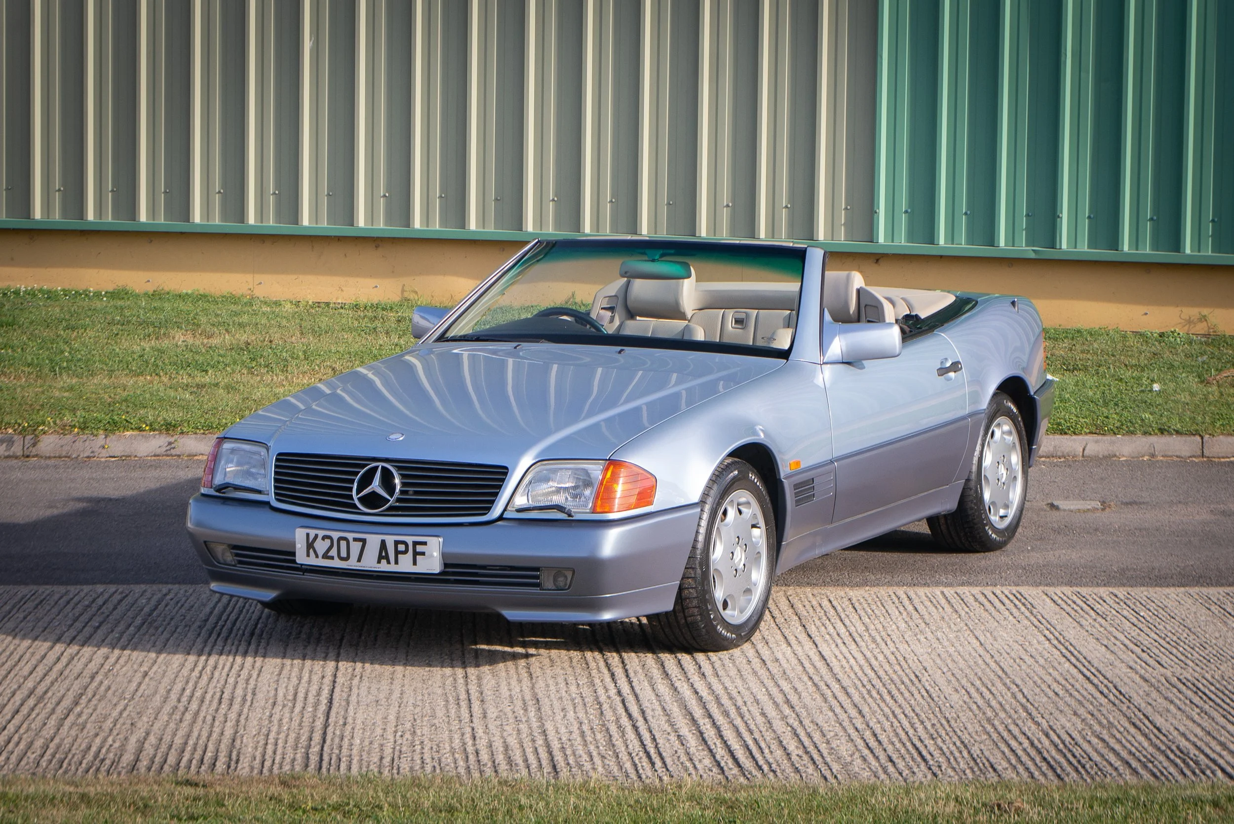 Mercedes 500SL-21.jpg