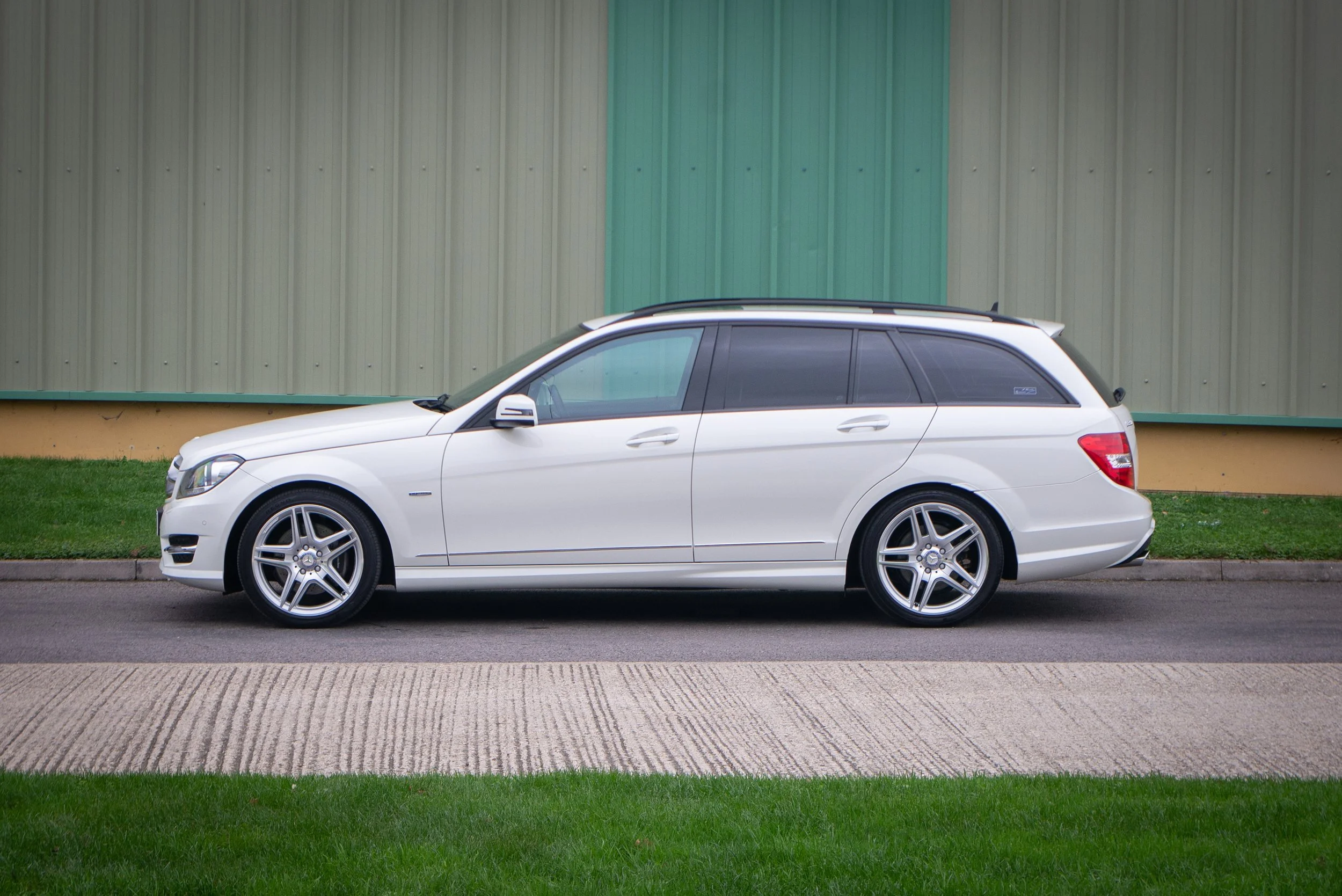 Mercedes C350 Estate-27.jpg