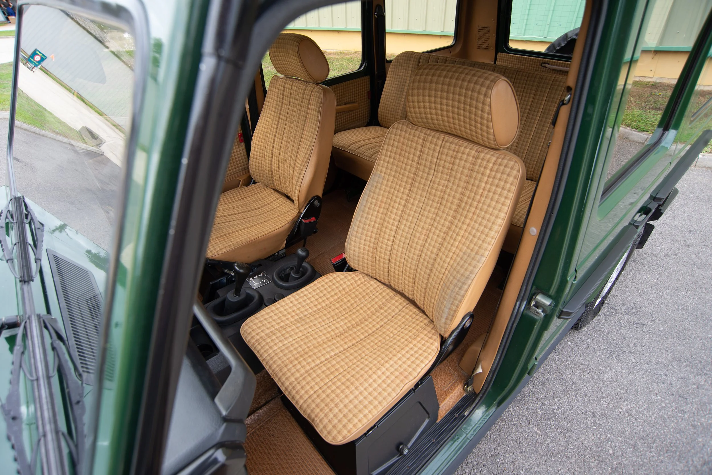 Mercedes 300GD-15.jpg
