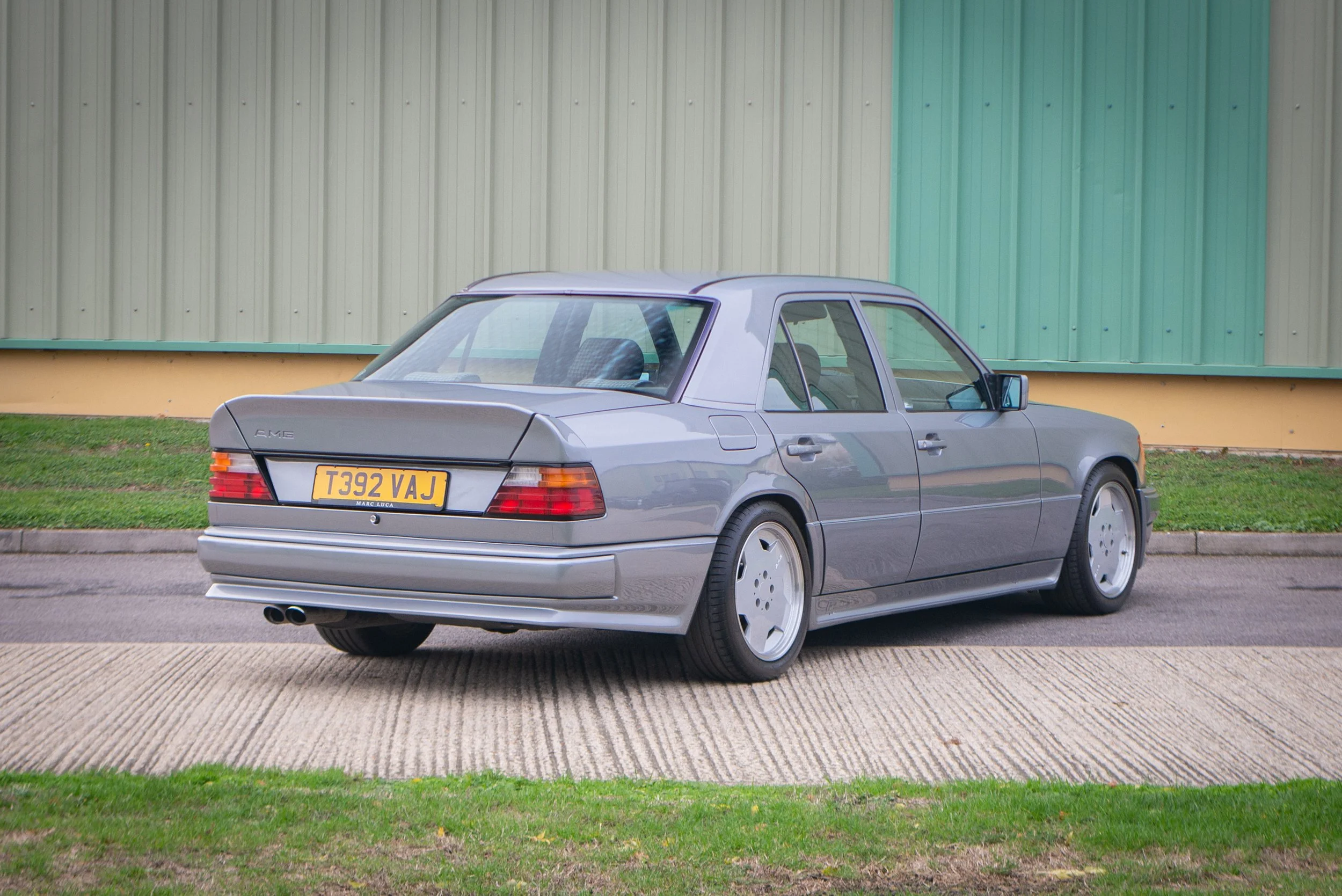 Mercedes 300E 3.4 AMG-34.jpg