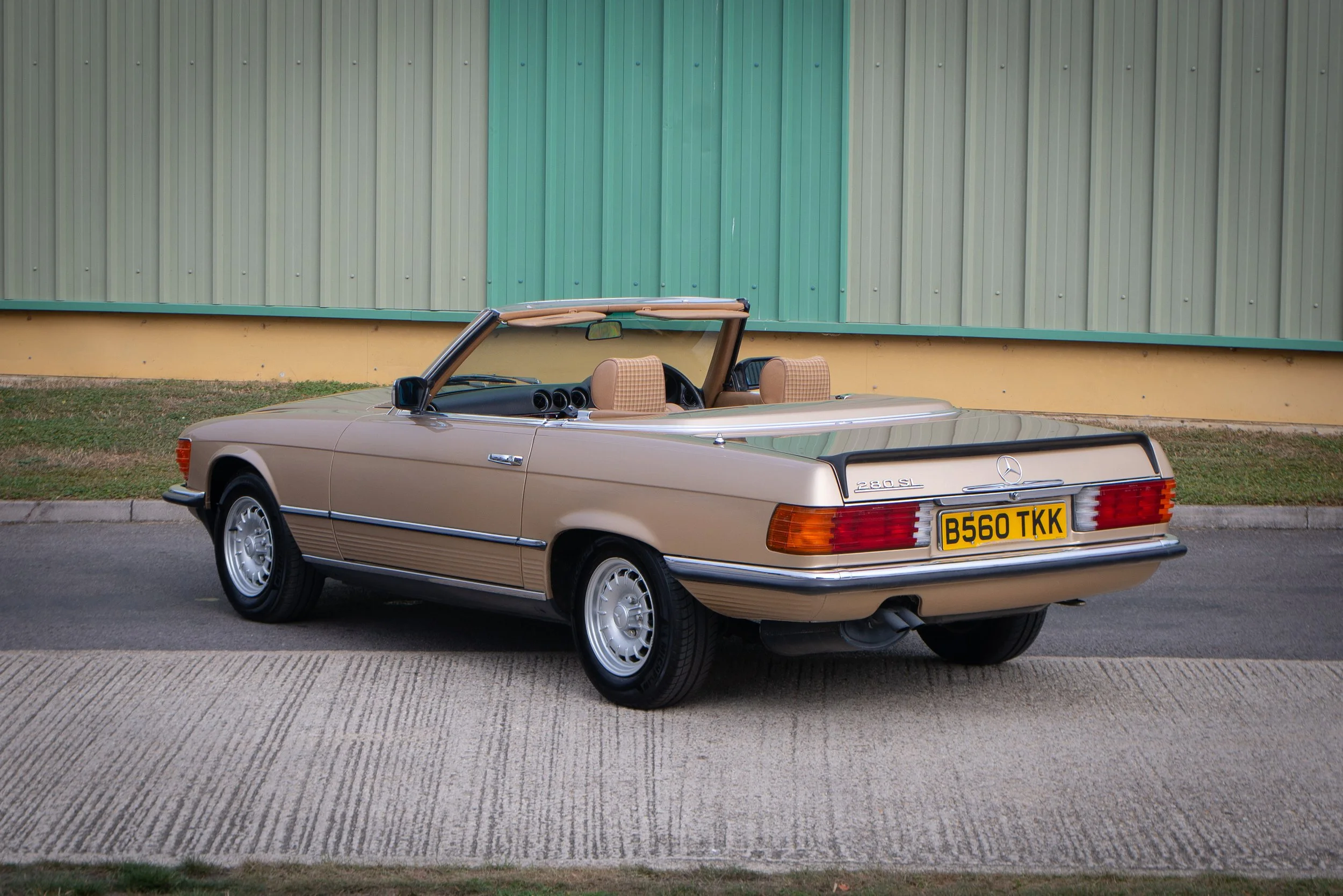 Mercedes 280SL-38.jpg