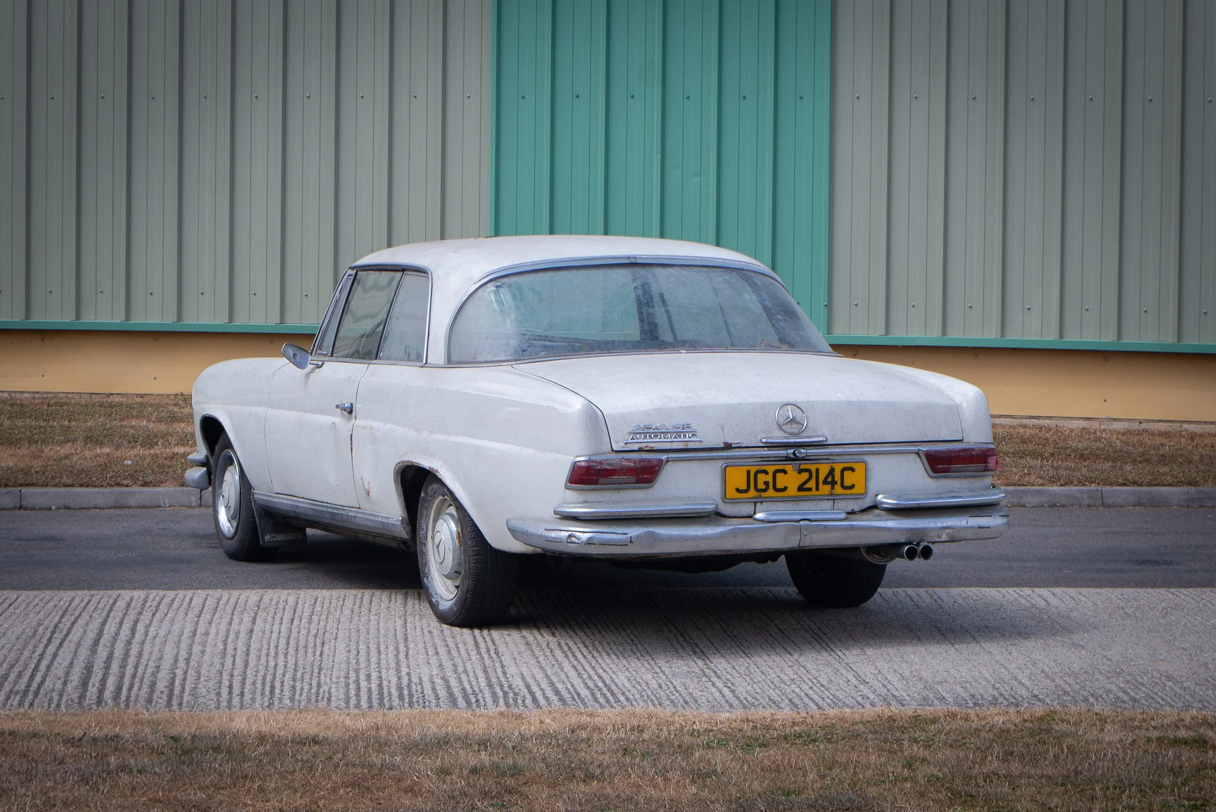 Mercedes 250SE Coupe-30.jpg