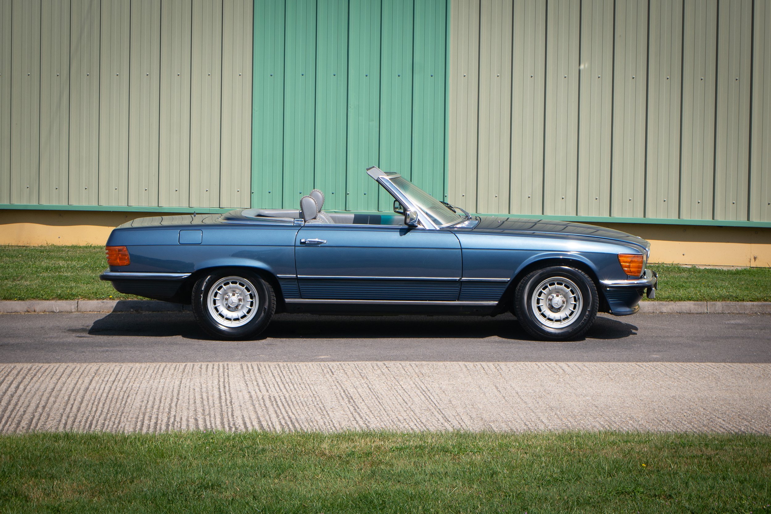 Mercedes 380SL-26.jpg