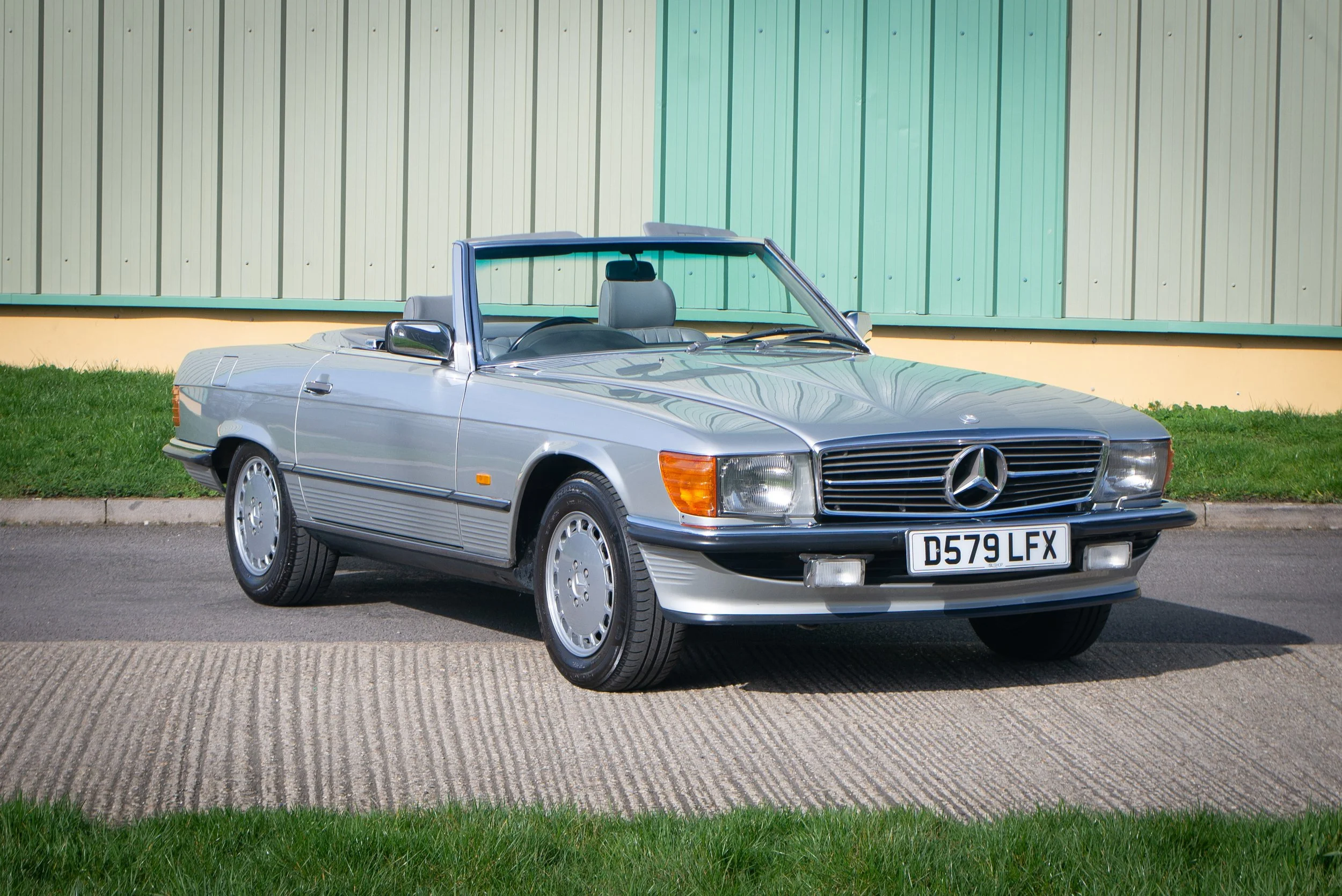 Mercedes 420SL-21.jpg