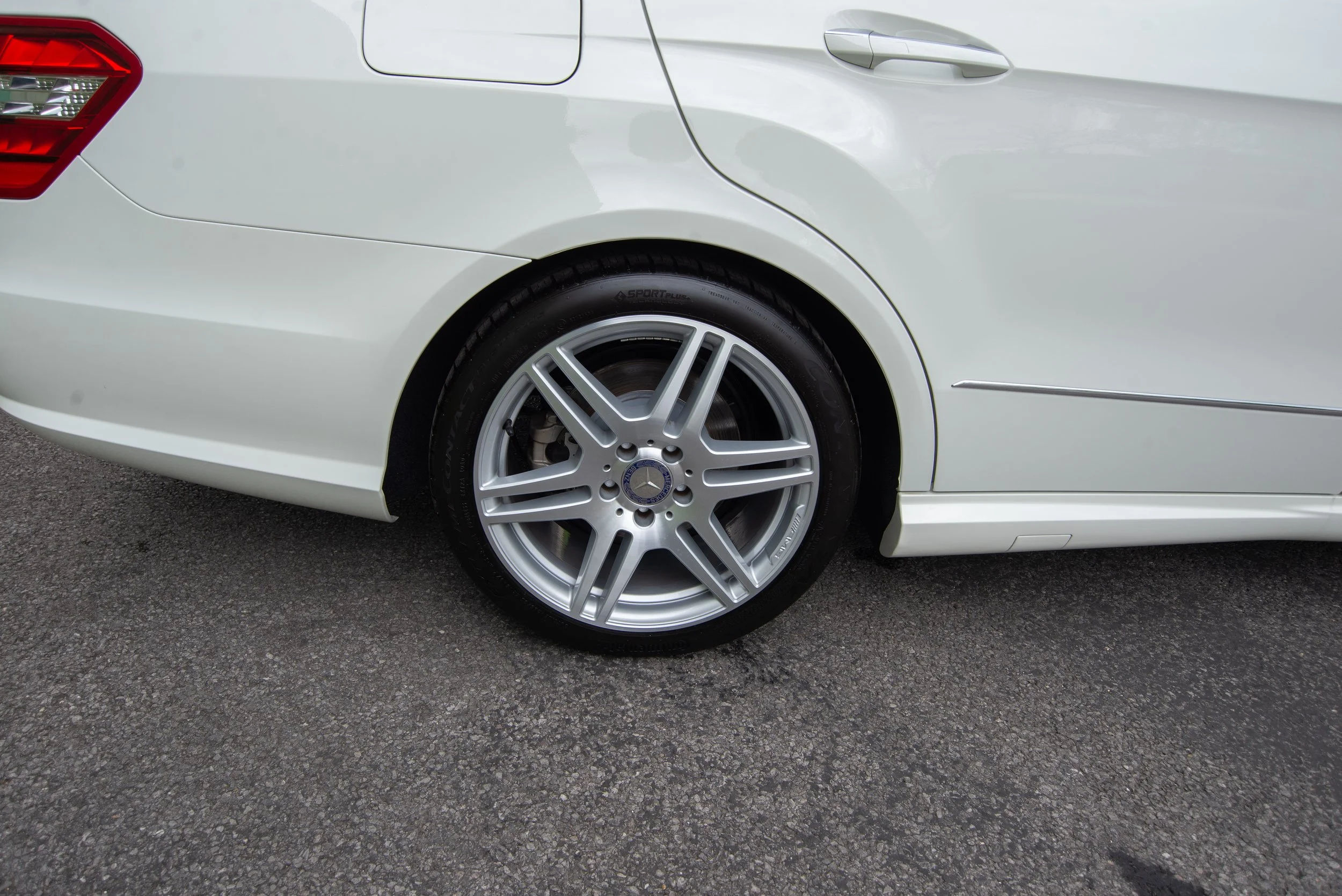 Mercedes E350 Estate-15.jpg