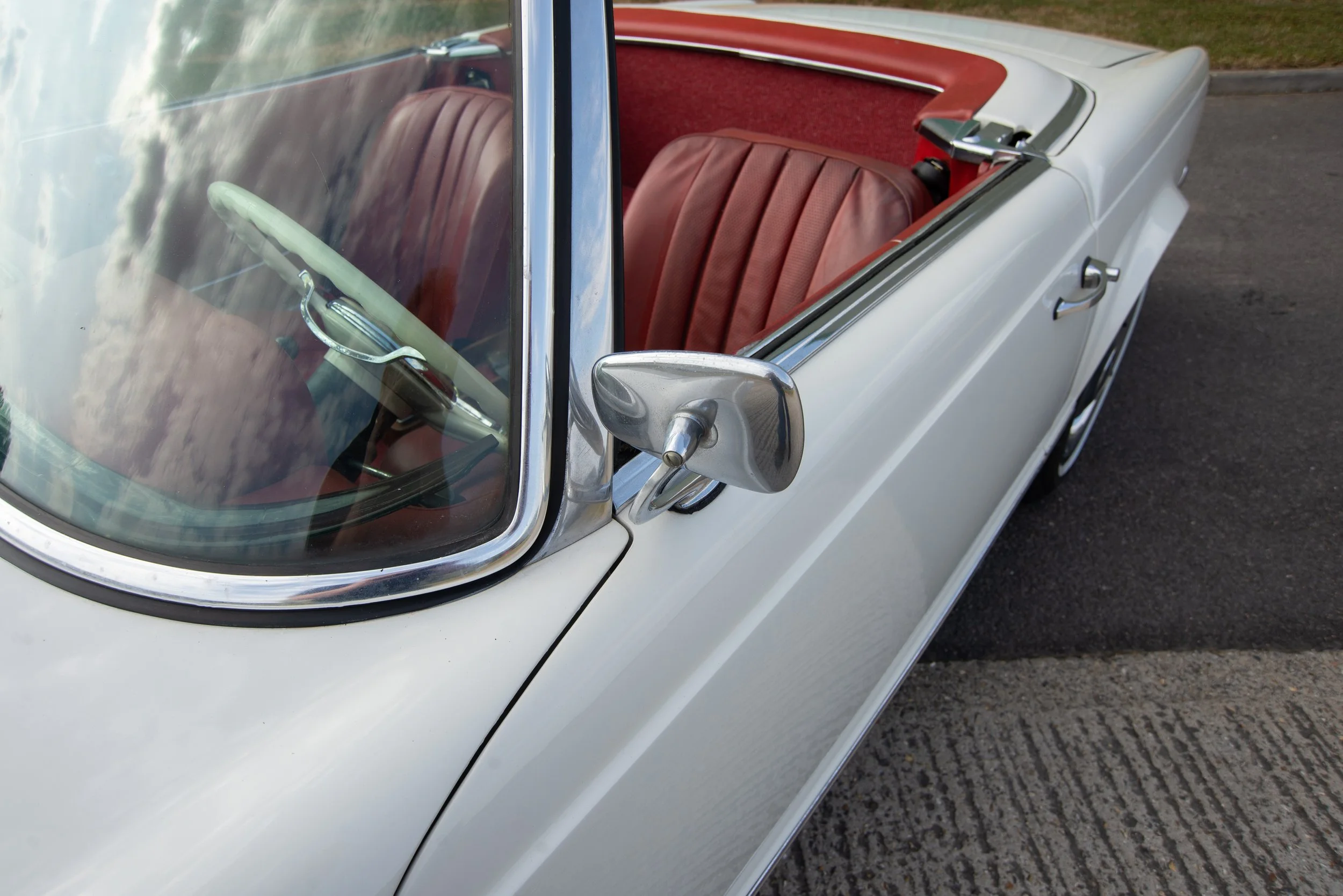 Mercedes 230SL-19.jpg