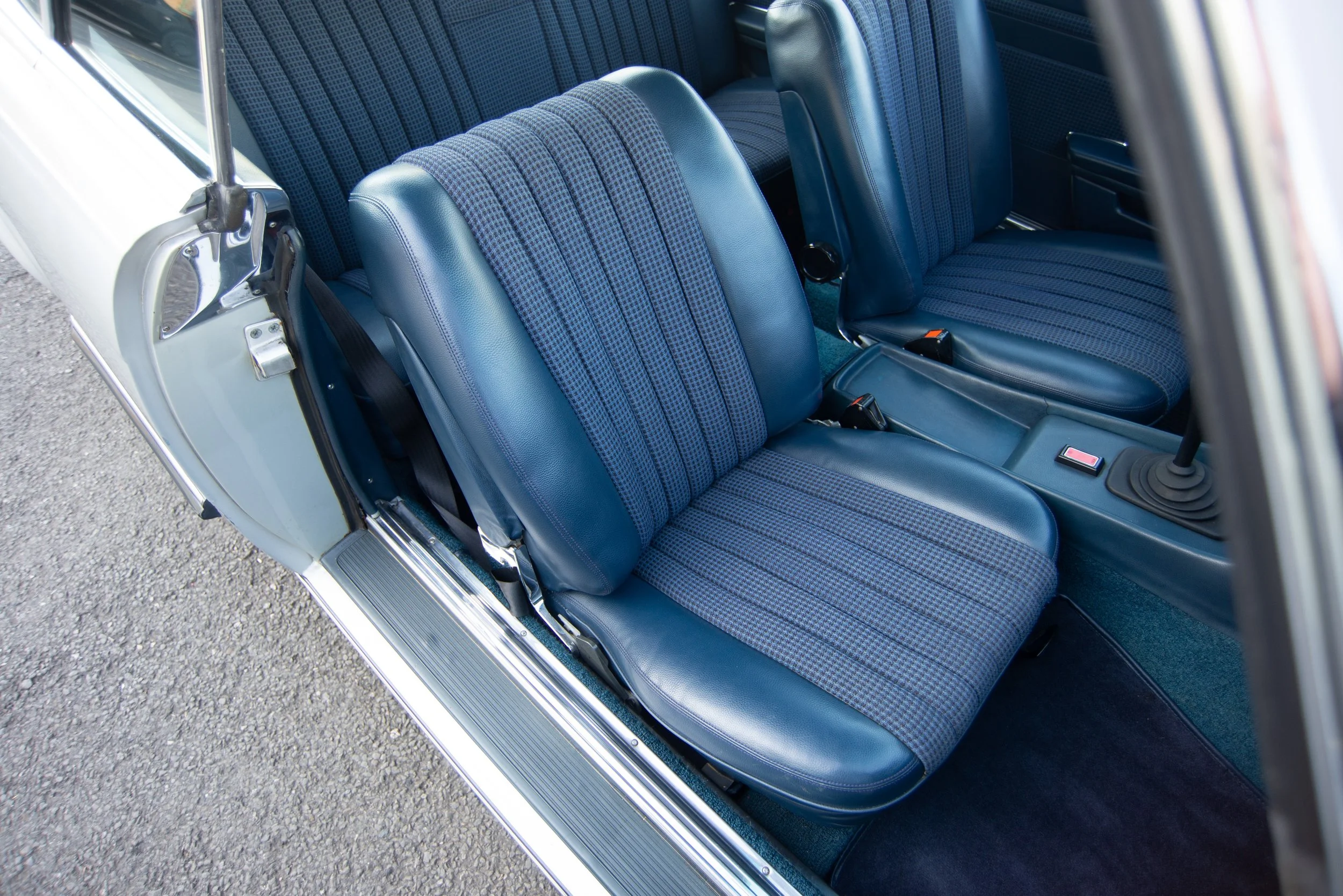 Mercedes 350SLC-11.jpg