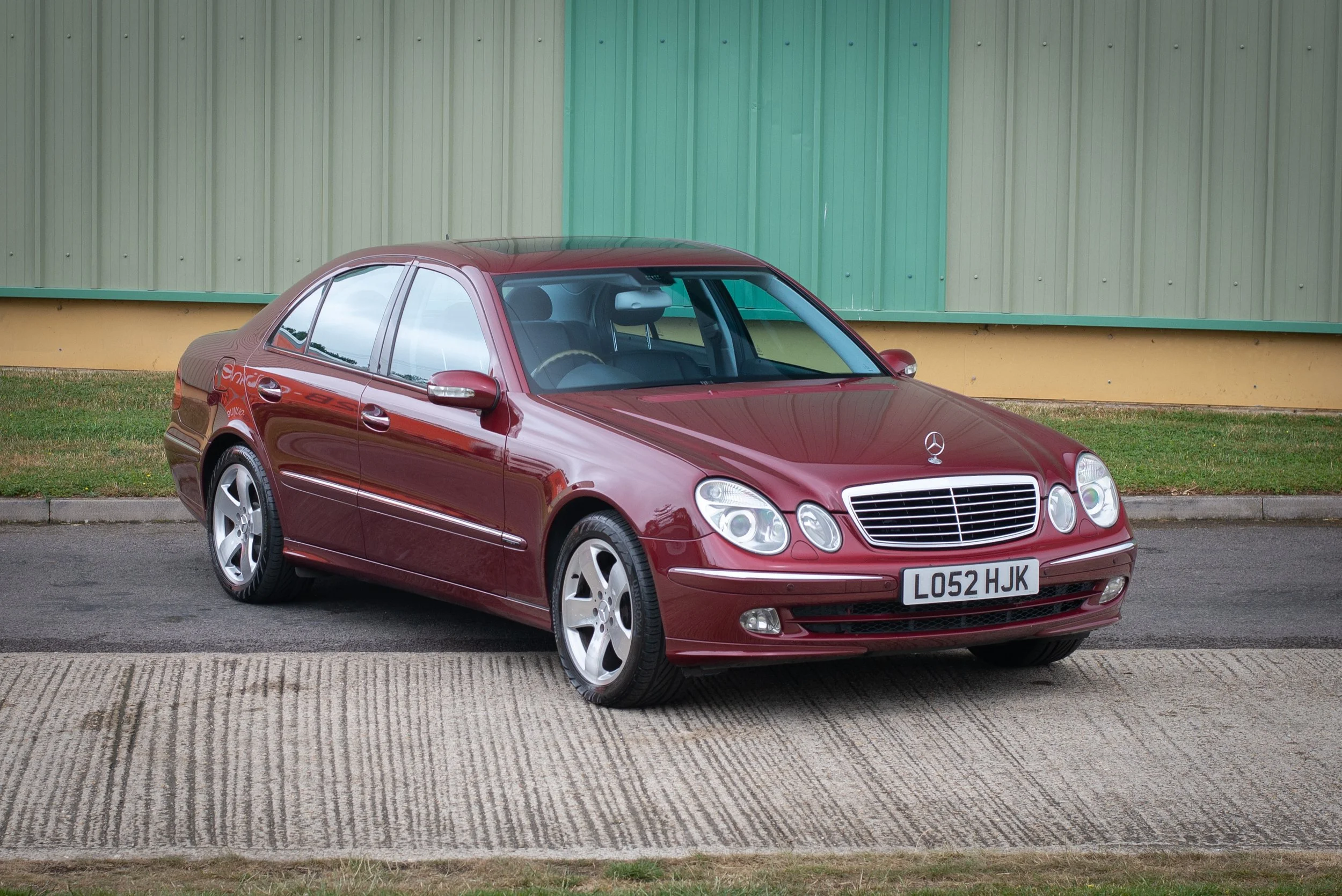 Mercedes E500-23.jpg