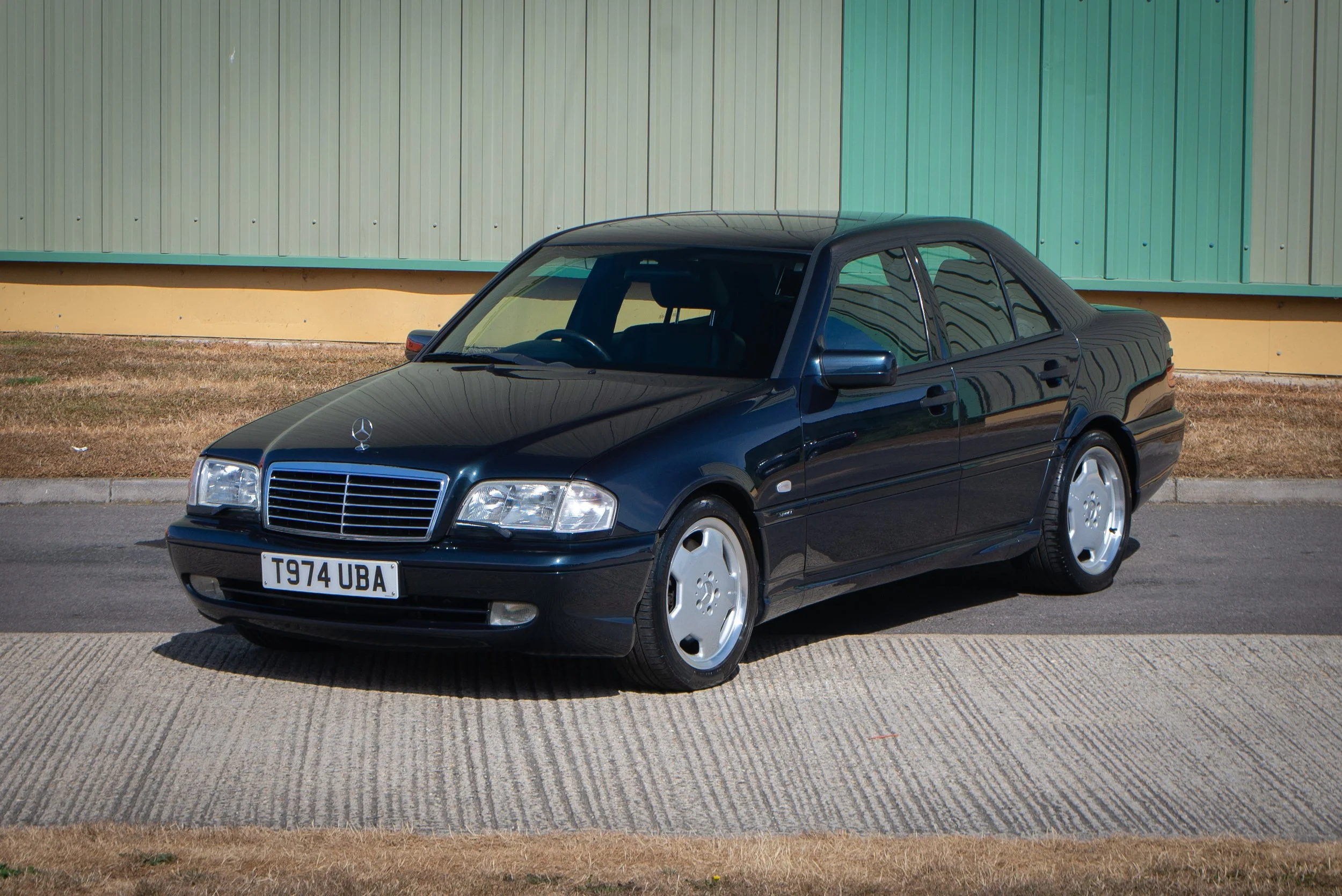 Mercedes C43 AMG-23.jpg