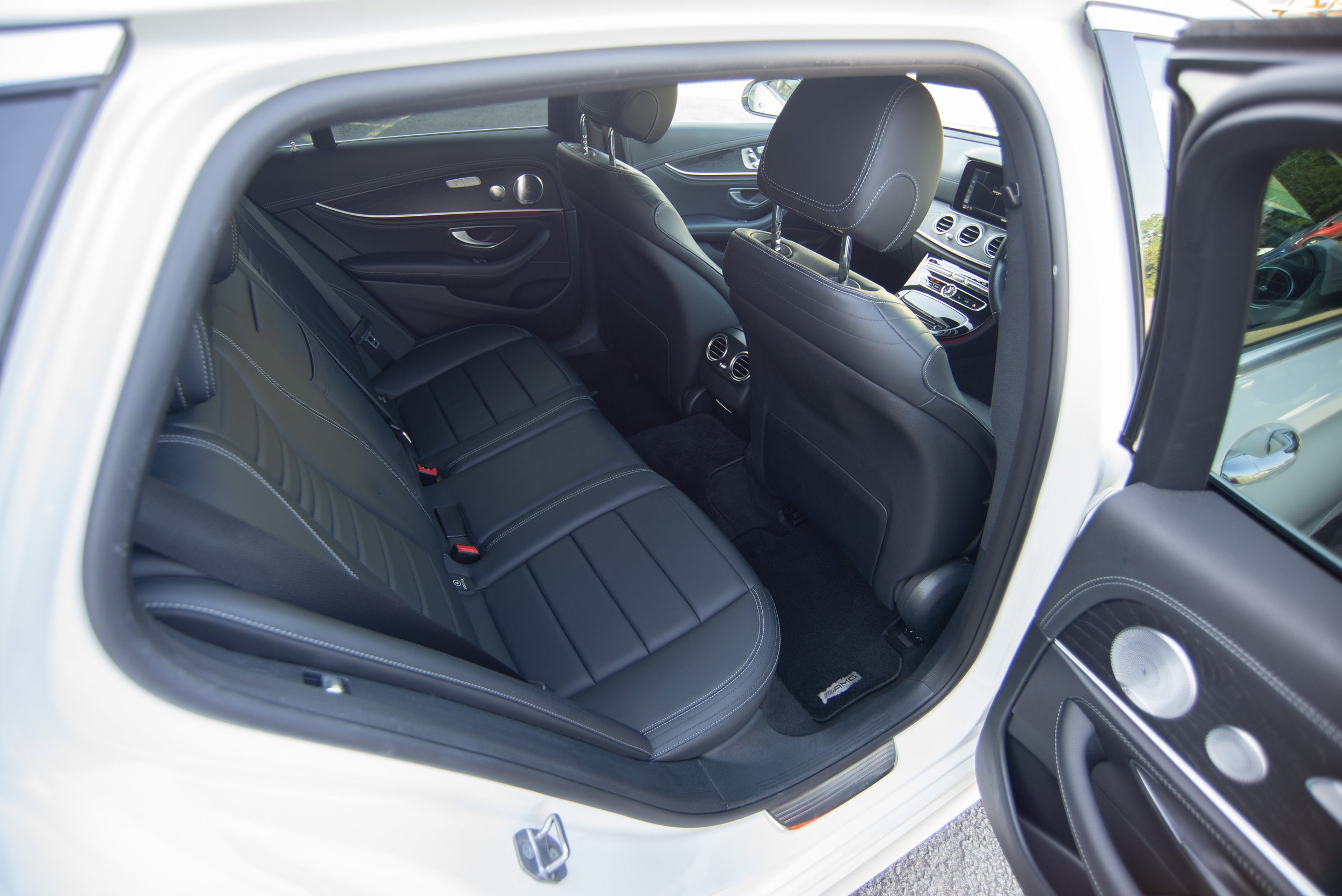 Mercedes E220D Estate-4.jpg