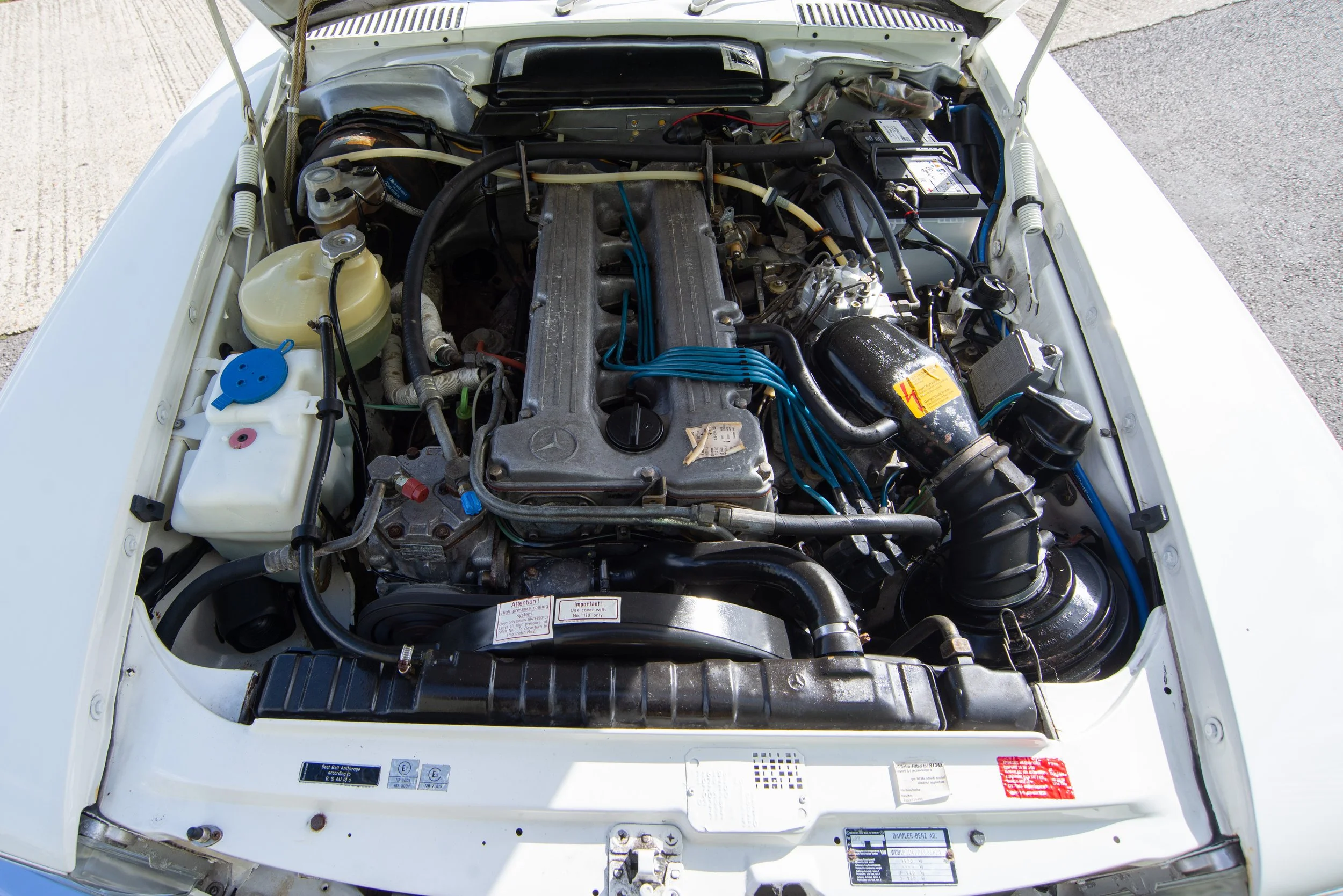 Mercedes 280SL-17.jpg