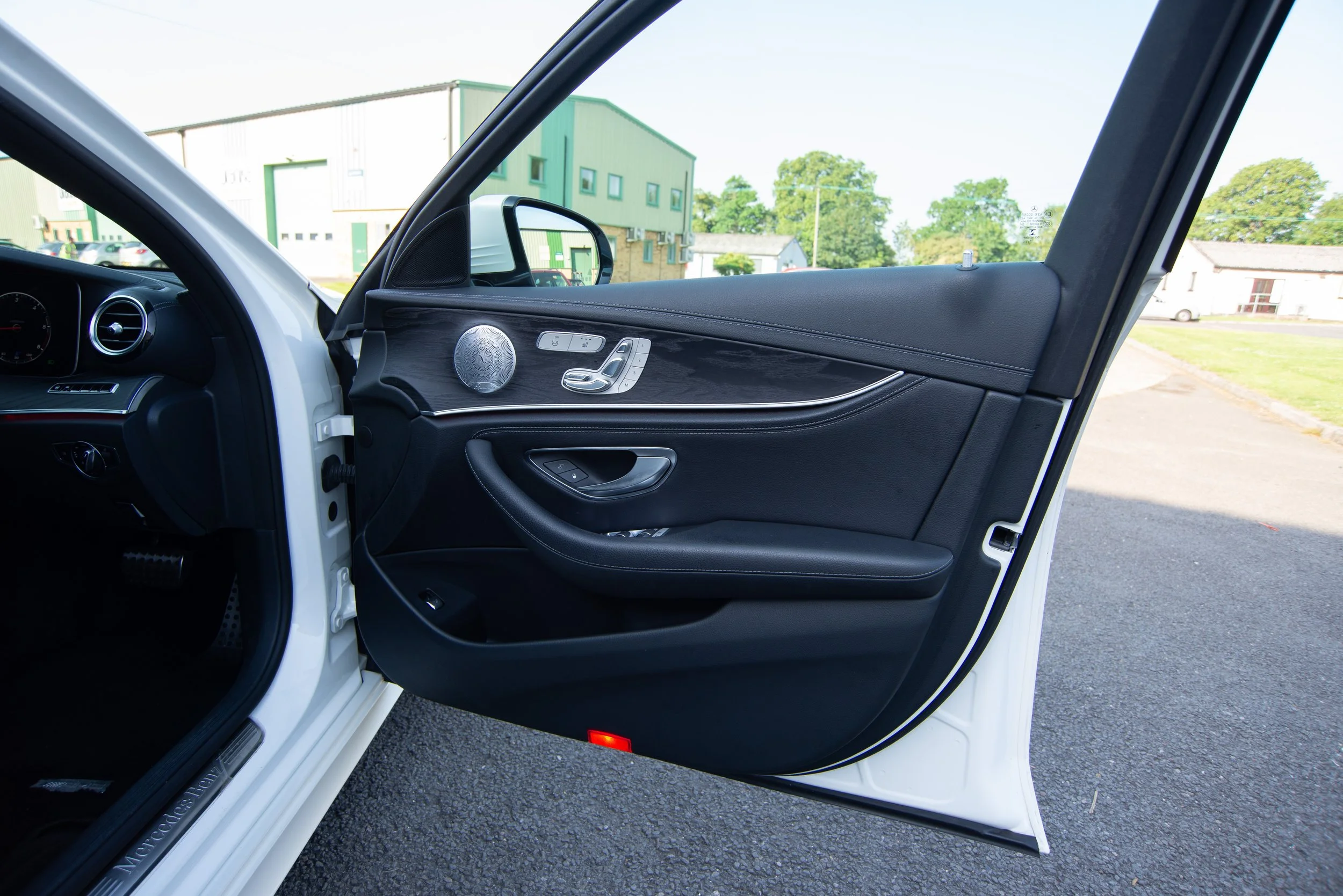 Mercedes E220D Estate-2.jpg