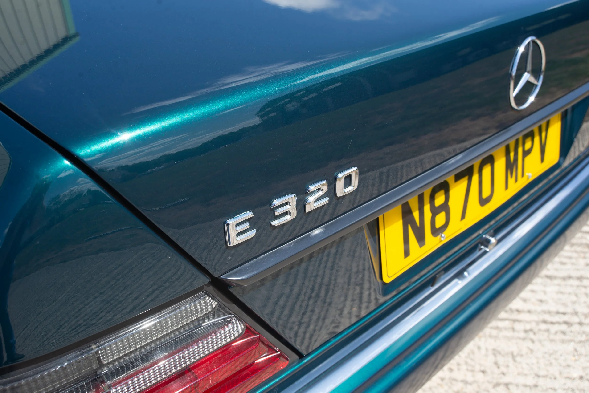 Mercedes E320 Cabriolet-20.jpg