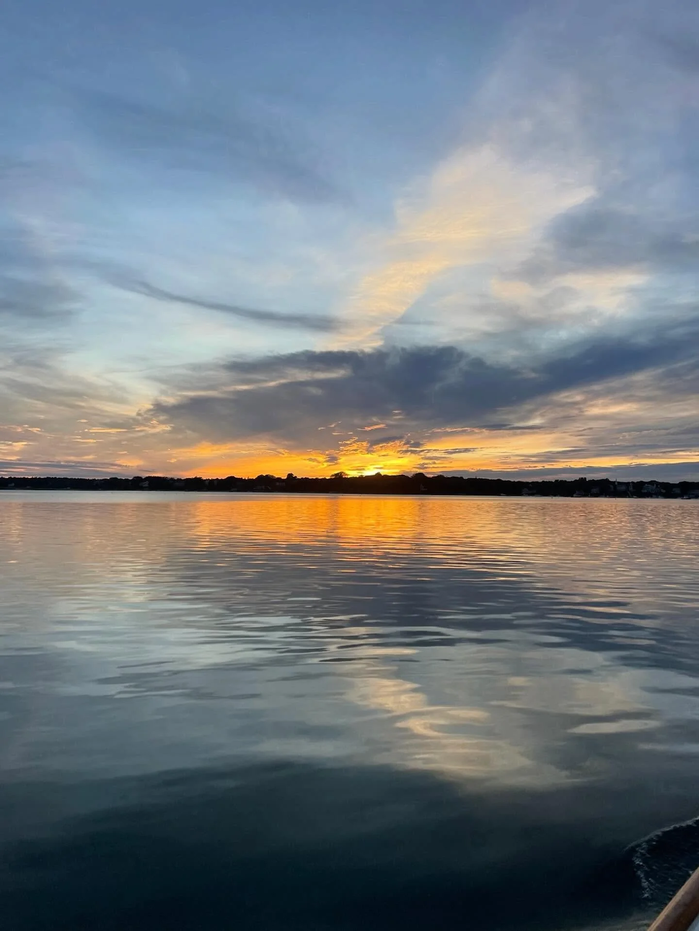 The last summer sunsets from the boat
.
.
.
.

#capecod #bayhouse #bayhouseproperties #antiques #remodel #decor #interiors #osterville #coastal #newengland #cottage #beachcottage