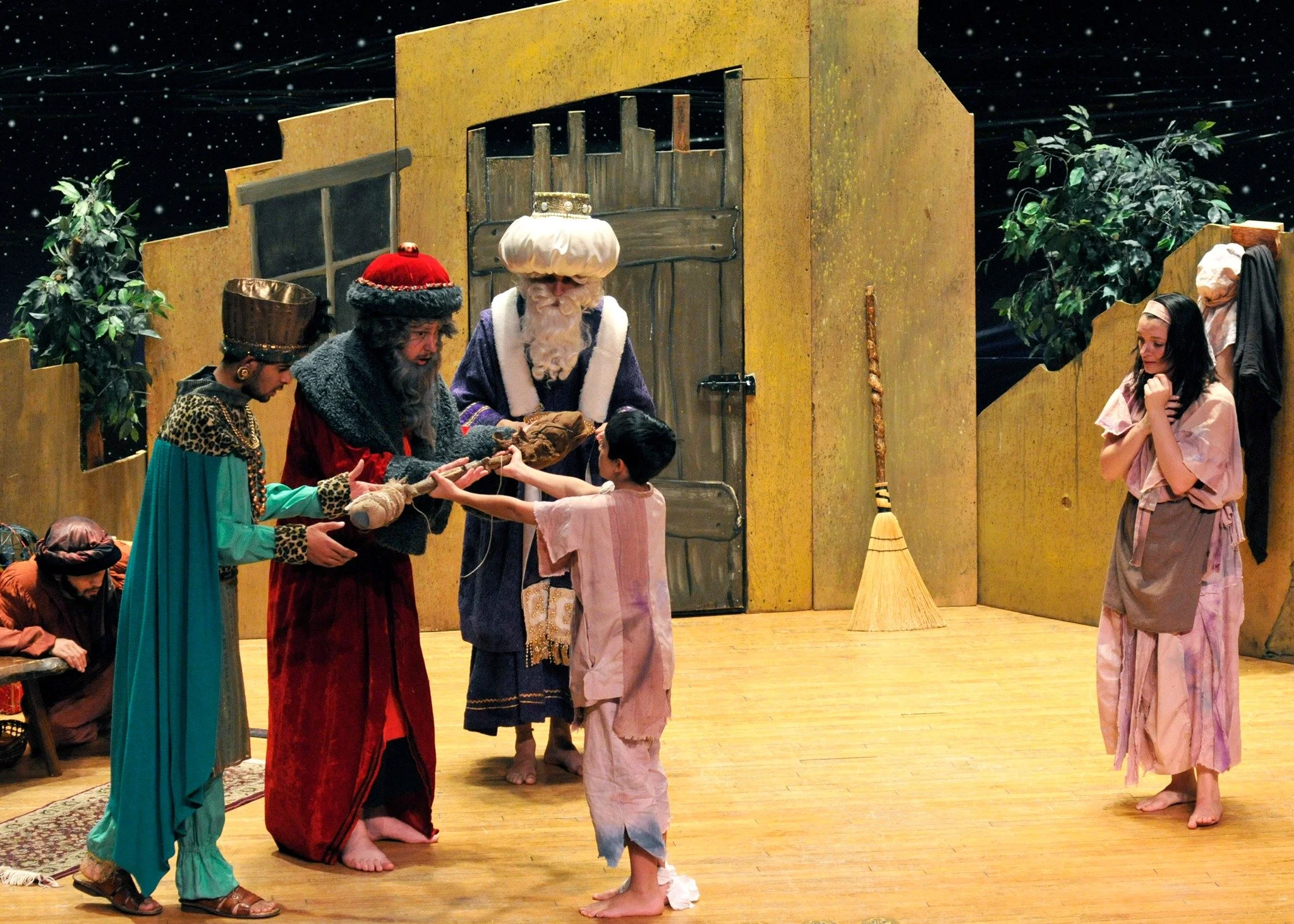 Amahl and the Night Visitors 6.jpg