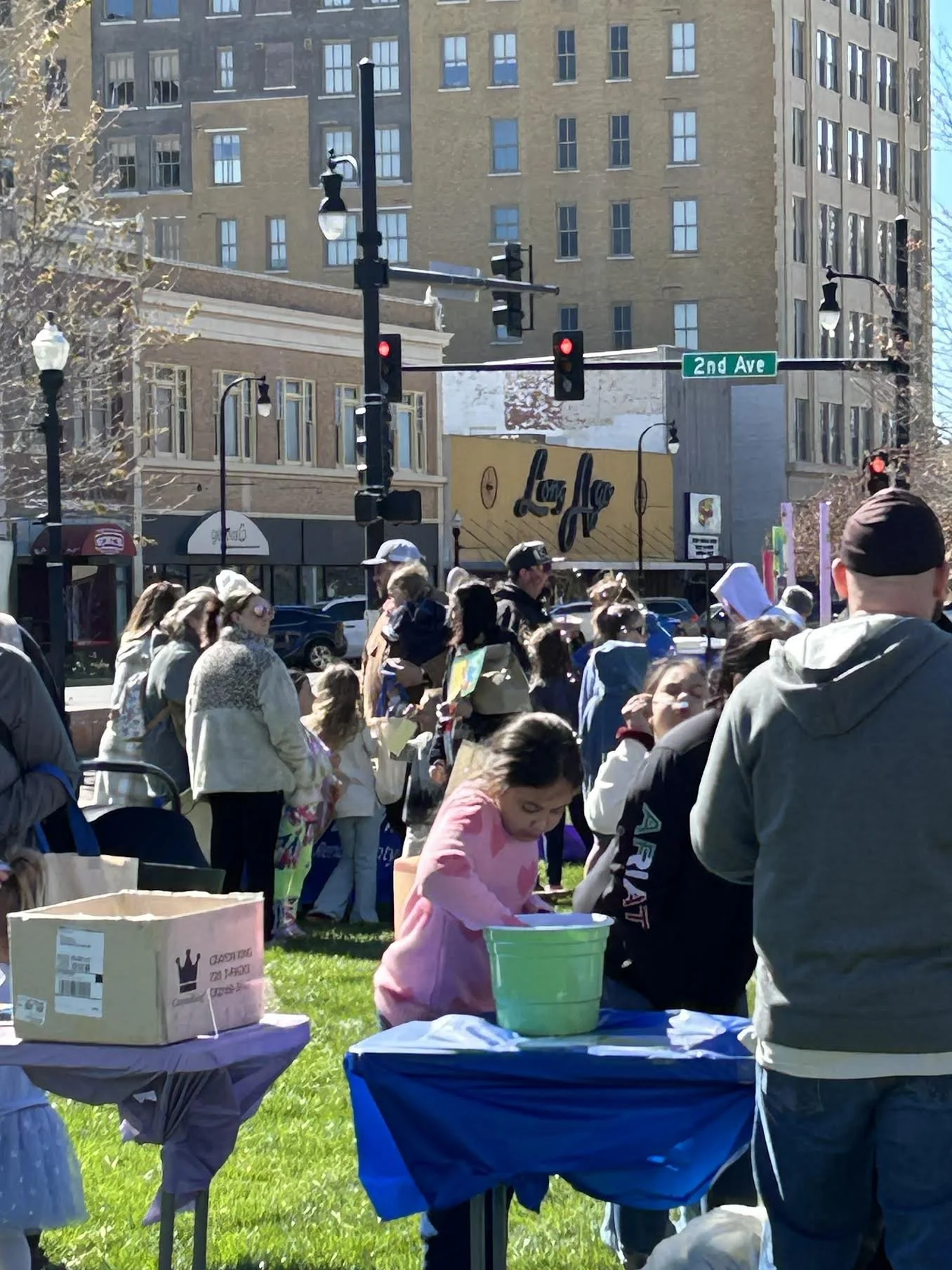 Windy Day, Warm Community